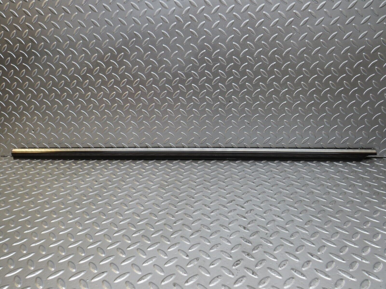 24886 Mercedes-Benz W140 SEL320 LWB Rear Right Door Moulding Trim