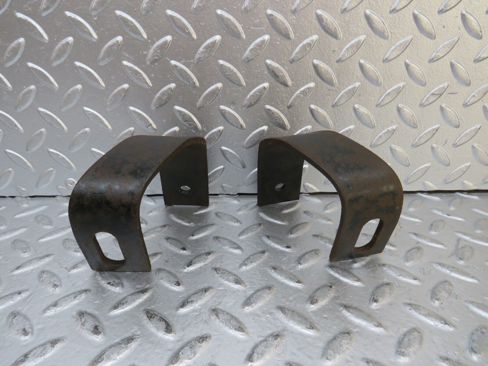 27089 Mercedes-Benz W123 280E Front Bumper Bracket Pair