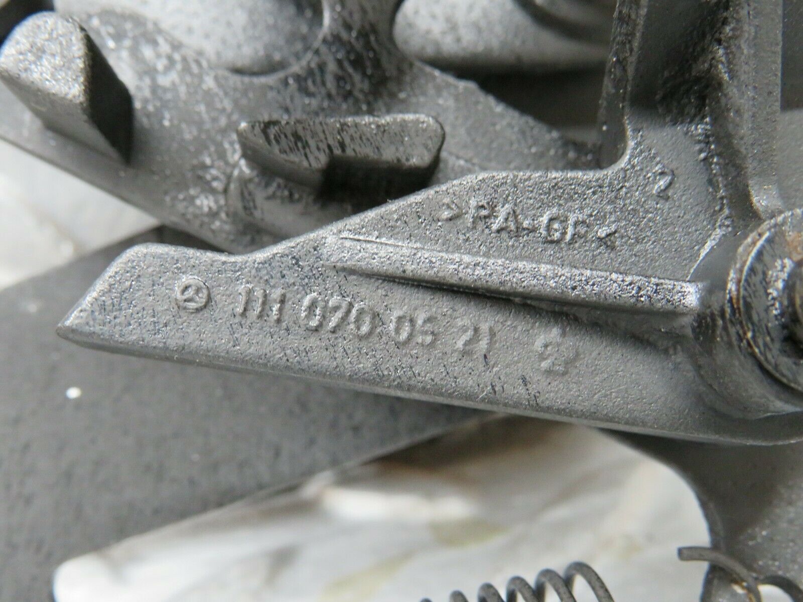 24348 Mercedes-Benz S124 220TE Wagon Throttle Linkage