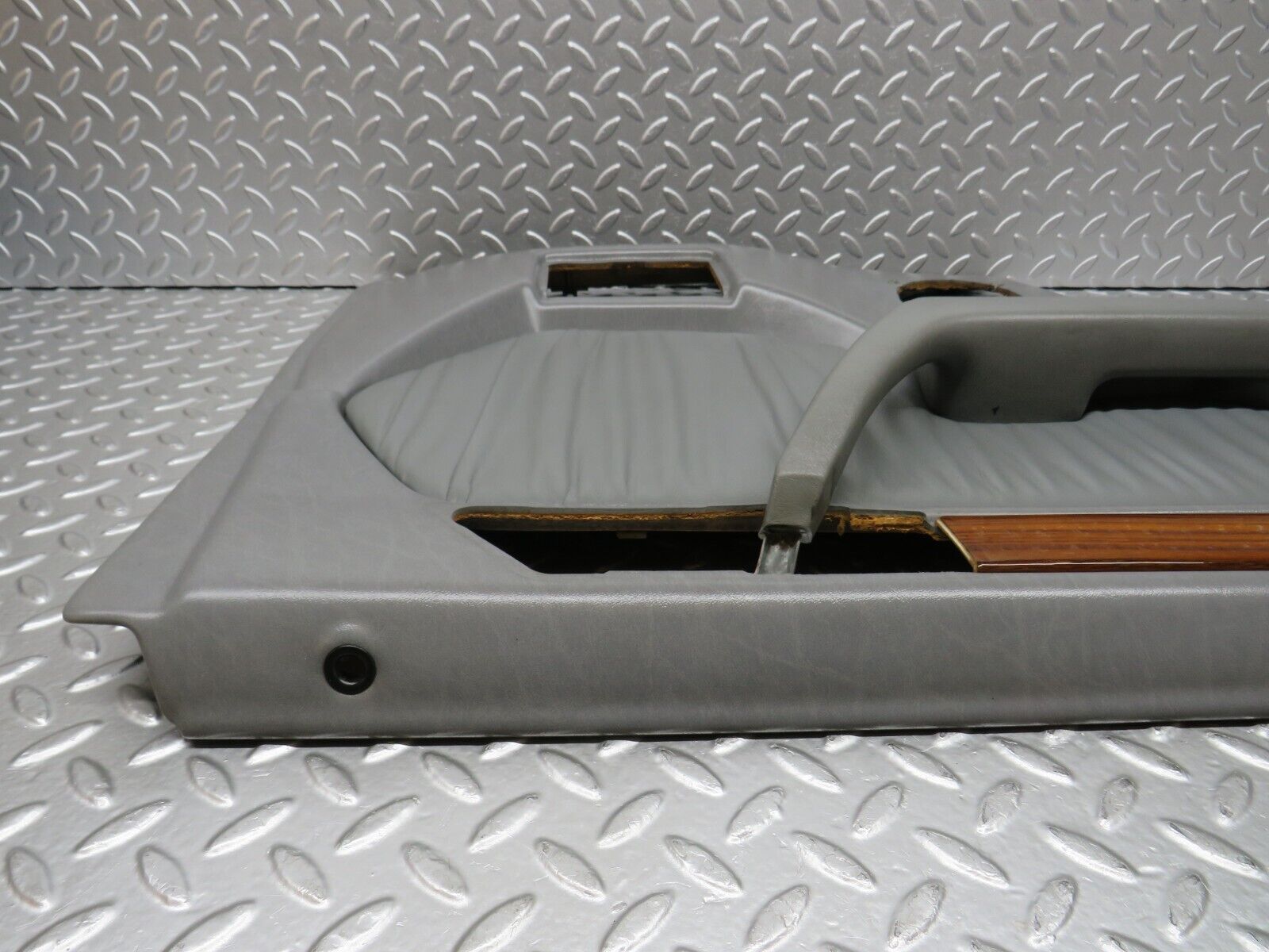 31181 Mercedes-Benz S124 220TE Wagon Rear Left Door Card Grey