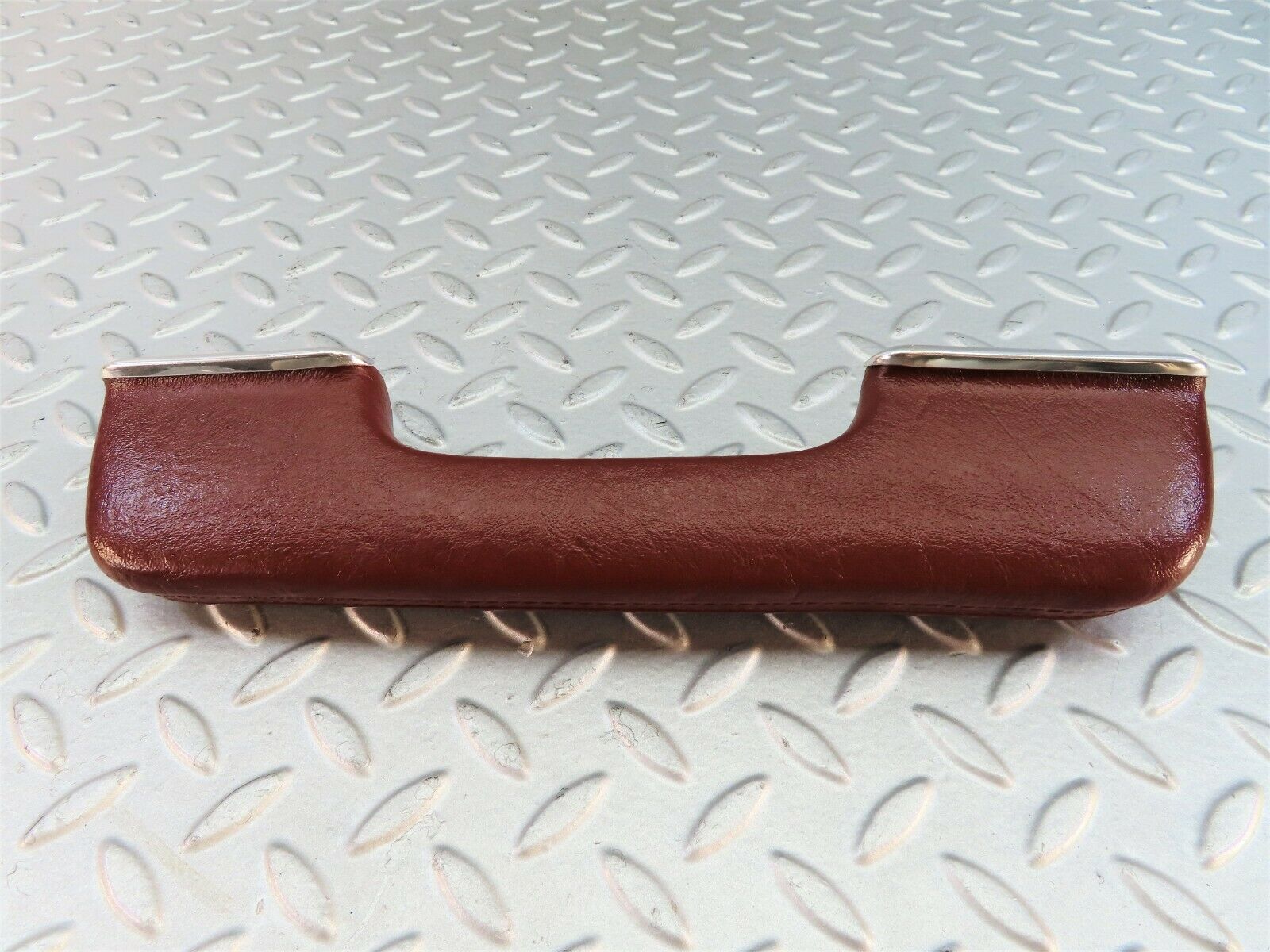 7585 Mercedes-Benz S123 230TE Wagon Interior Door Handle Rear Right 1239702001