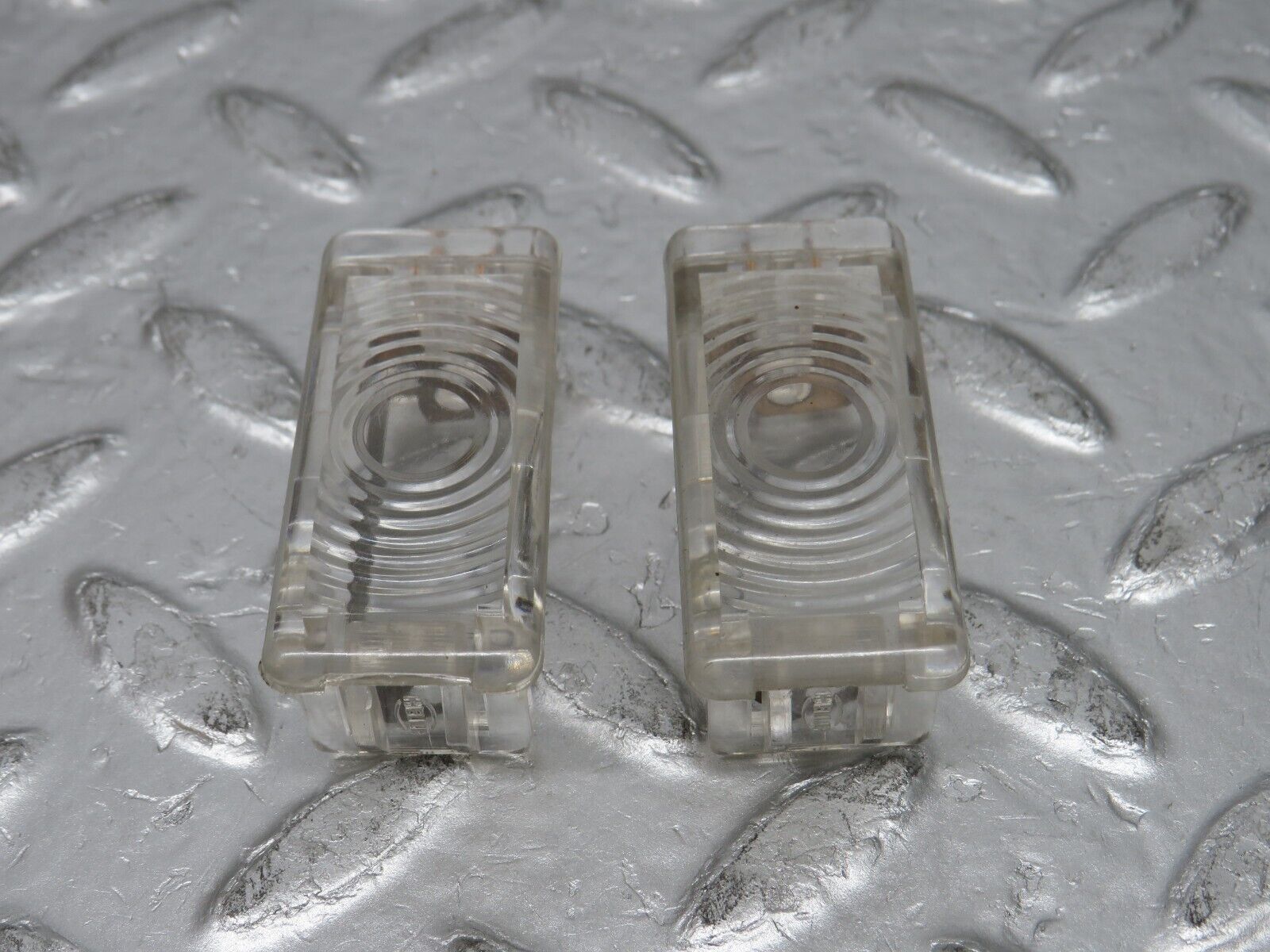 32465 Mercedes-Benz S124 300TE Wagon Under Dash Footwell Light 1248200401