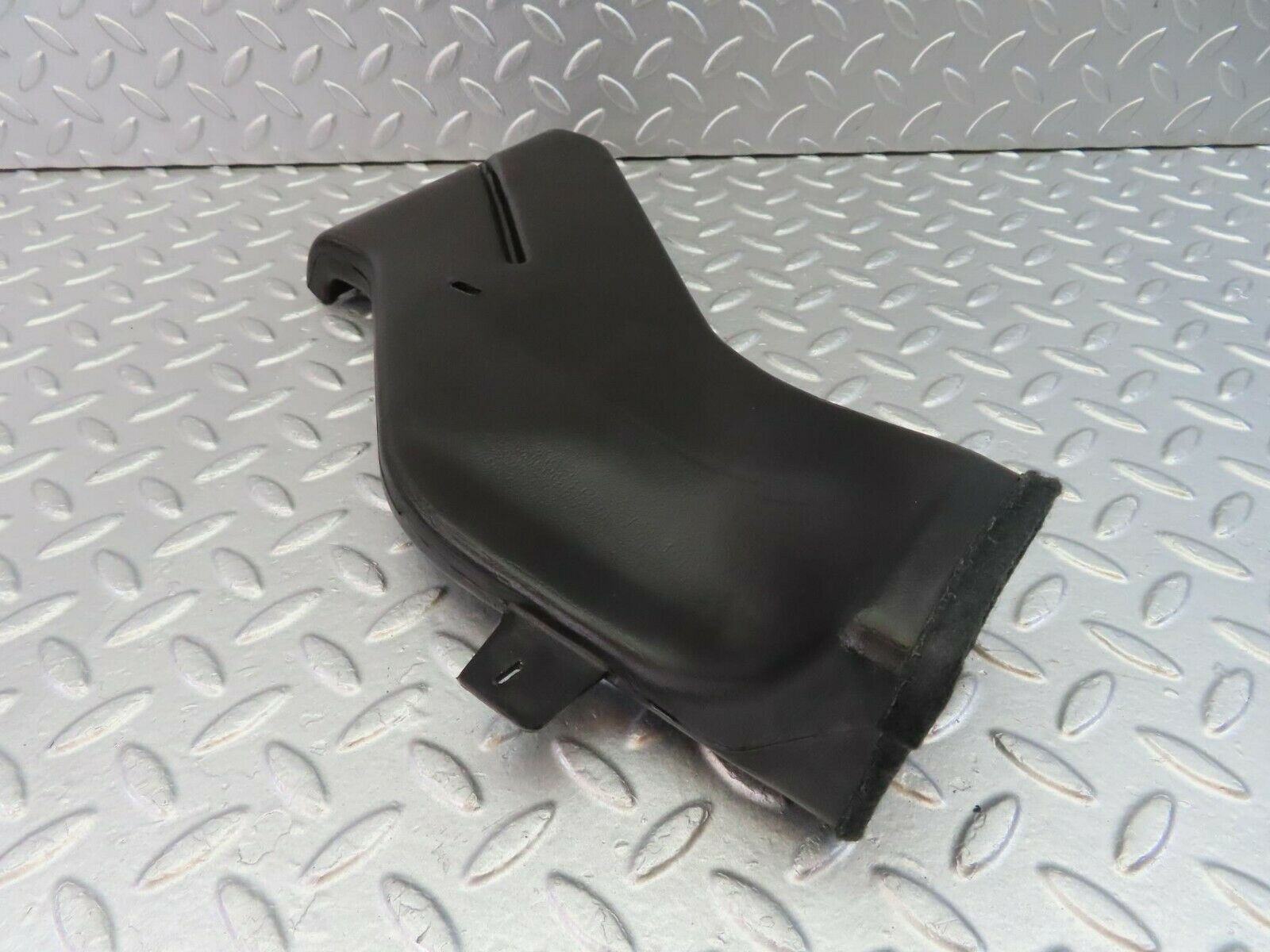 10450 Mercedes-Benz W201 190E Air Duct Heater Ventilation Left 2018310146