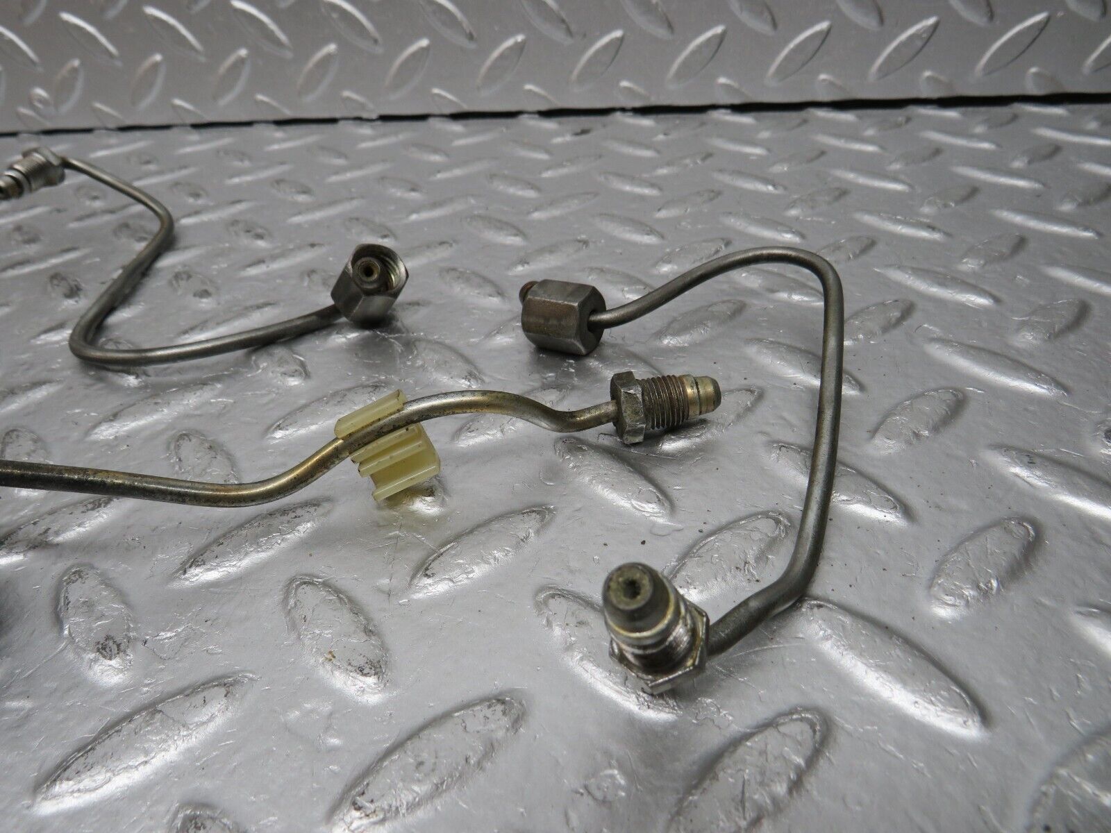 32717 Mercedes-Benz S124 300TE Wagon Fuel Line Hose Set