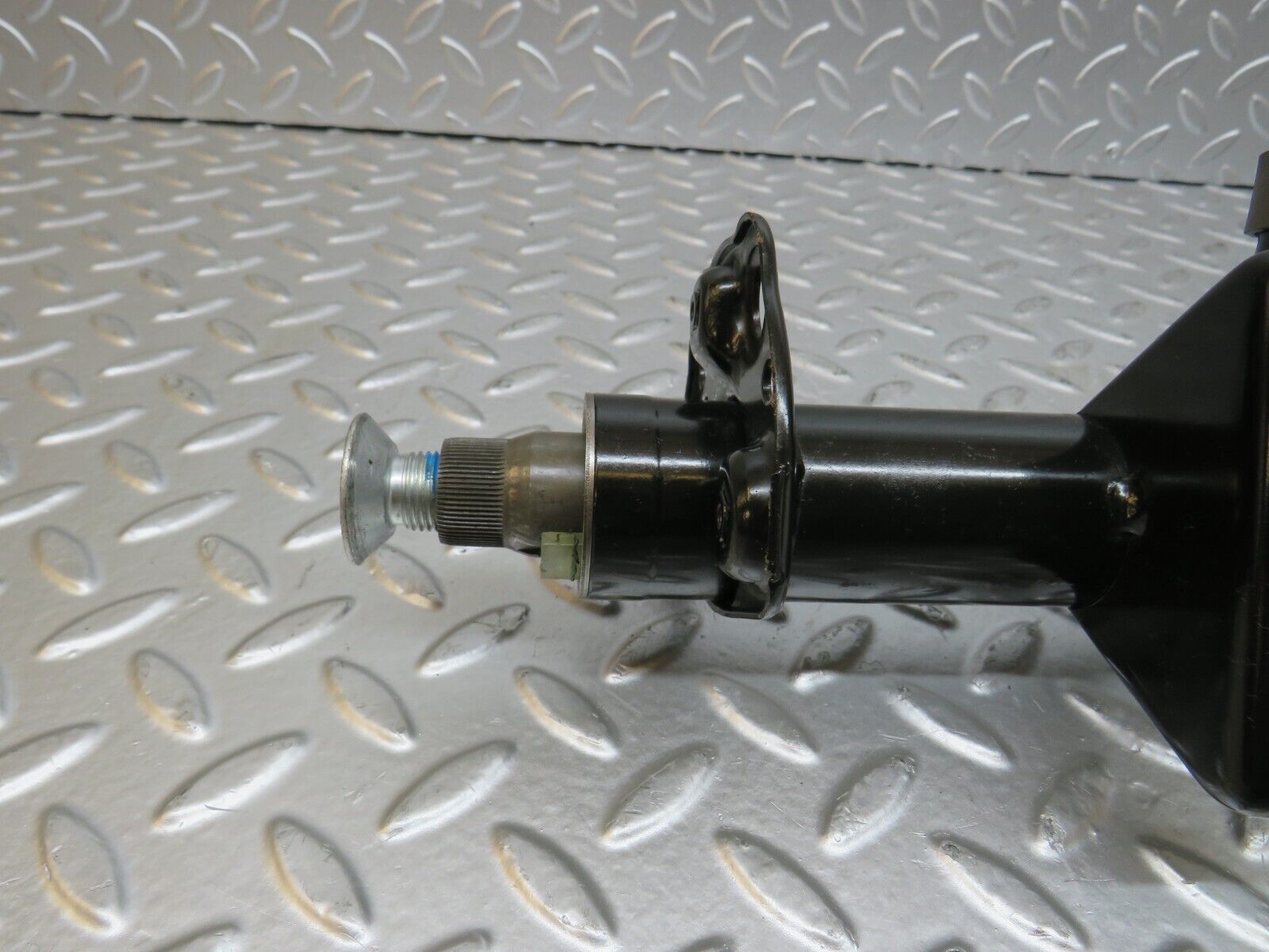 27781 Mercedes-Benz S124 300TE Wagon Steering Column