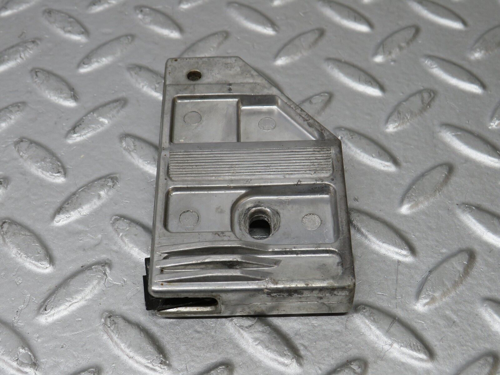 36887 Mercedes-Benz C126 420SEC Coupe Door Window Guide Bracket 1267250332