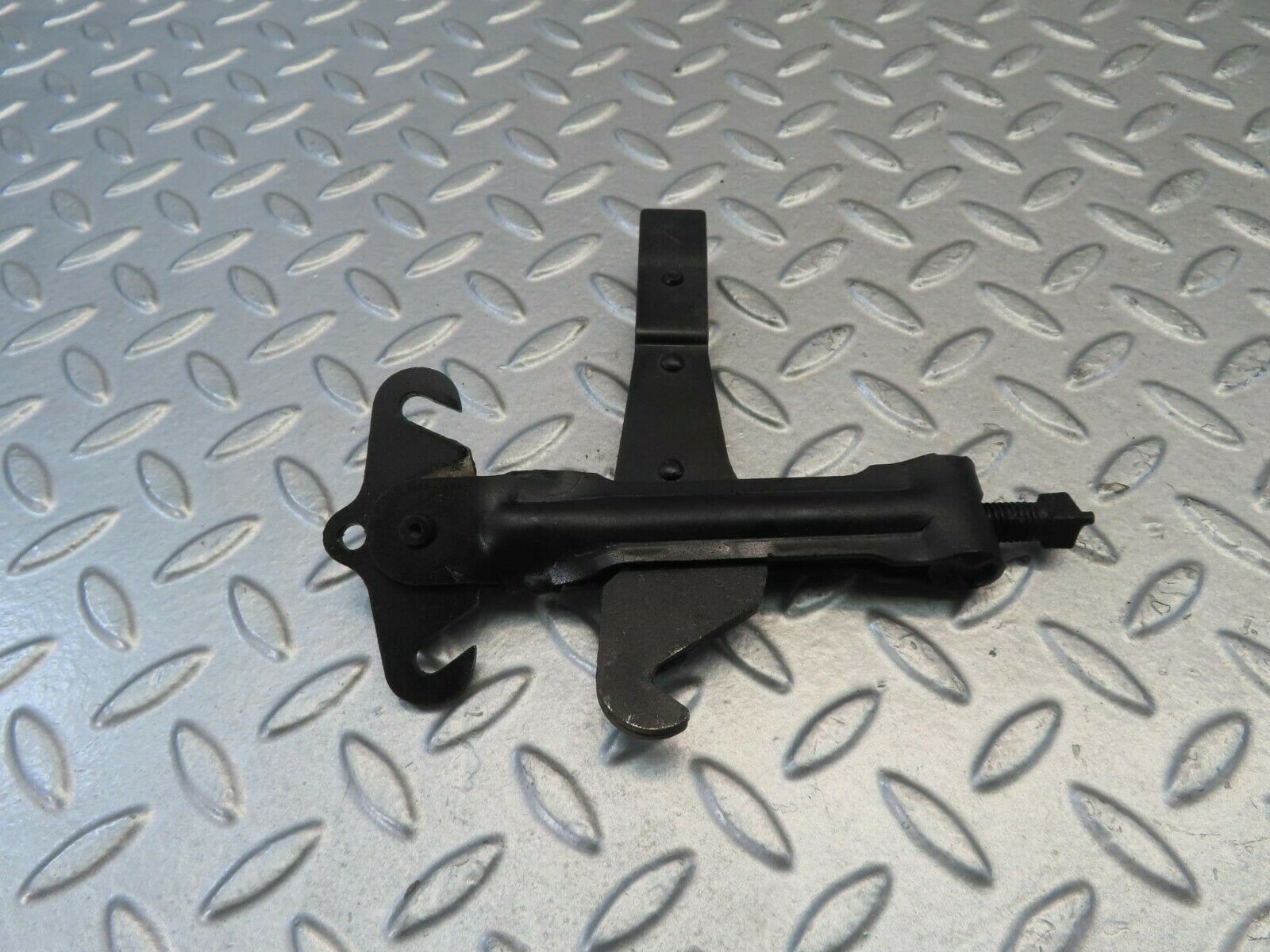 11588 Mercedes-Benz C123 230CE Coupe Handbrake Adjusting Handbrake Regulator