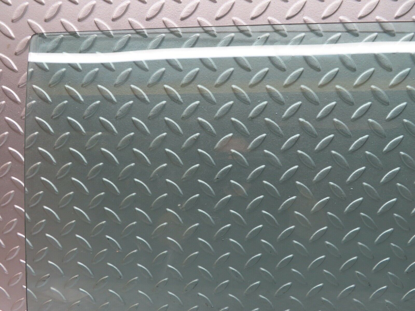 17635 Mercedes-Benz W116 450SEL Rear Left Door Window Glass