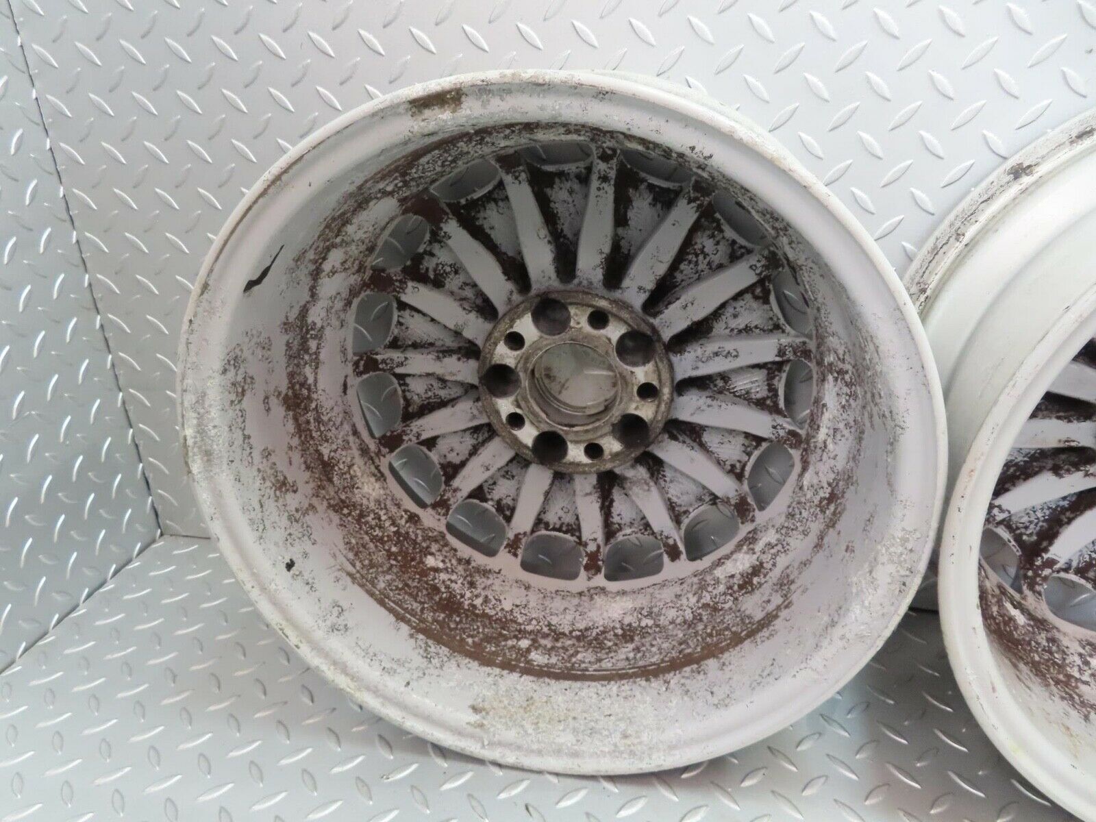 15216 Mercedes-Benz W140 S320 Alloy Wheel Set 7.5Jx16H2 ET51 1404011002