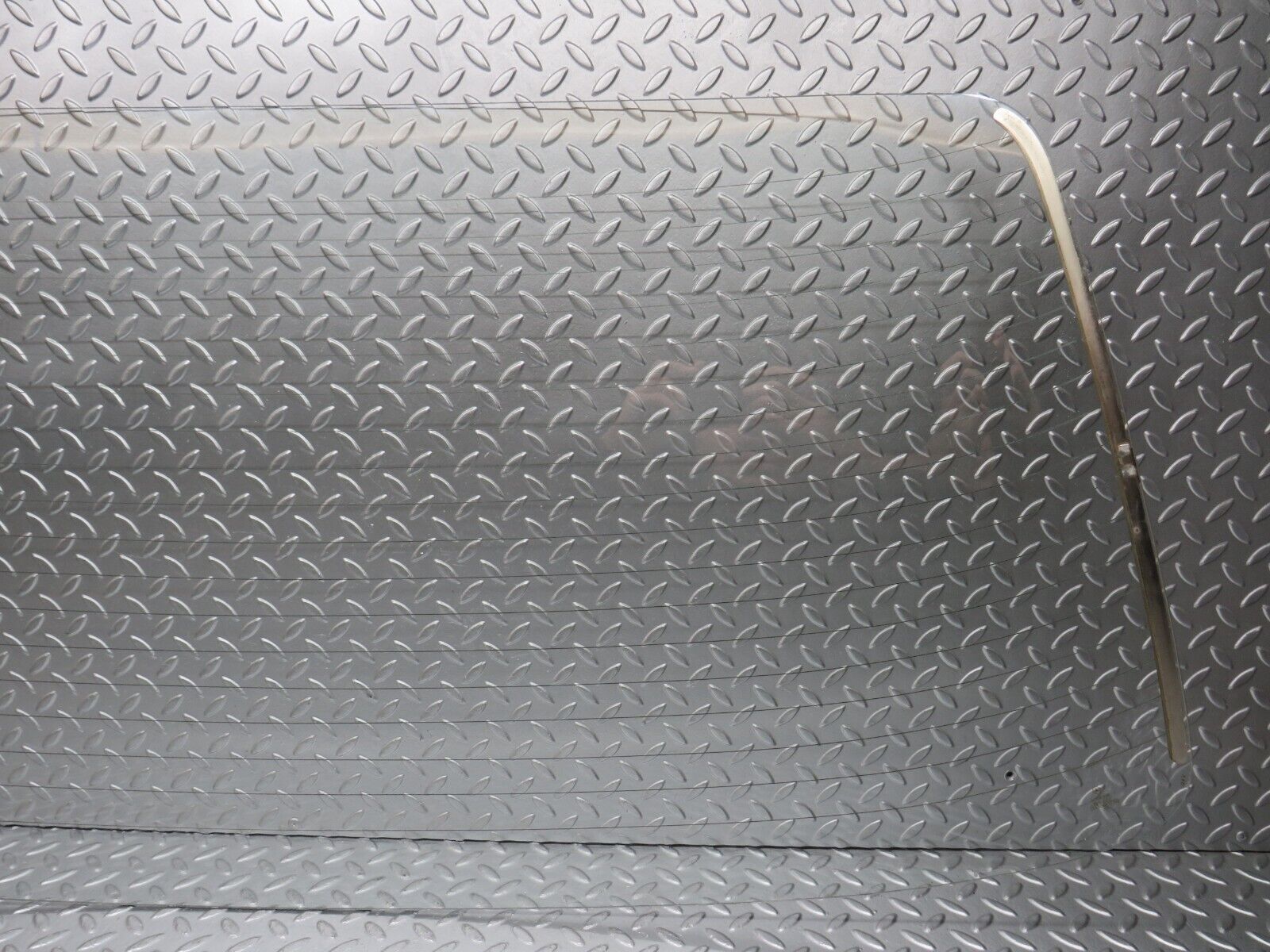 31104 Mercedes-Benz W123 200D Rear Heated Windscreen