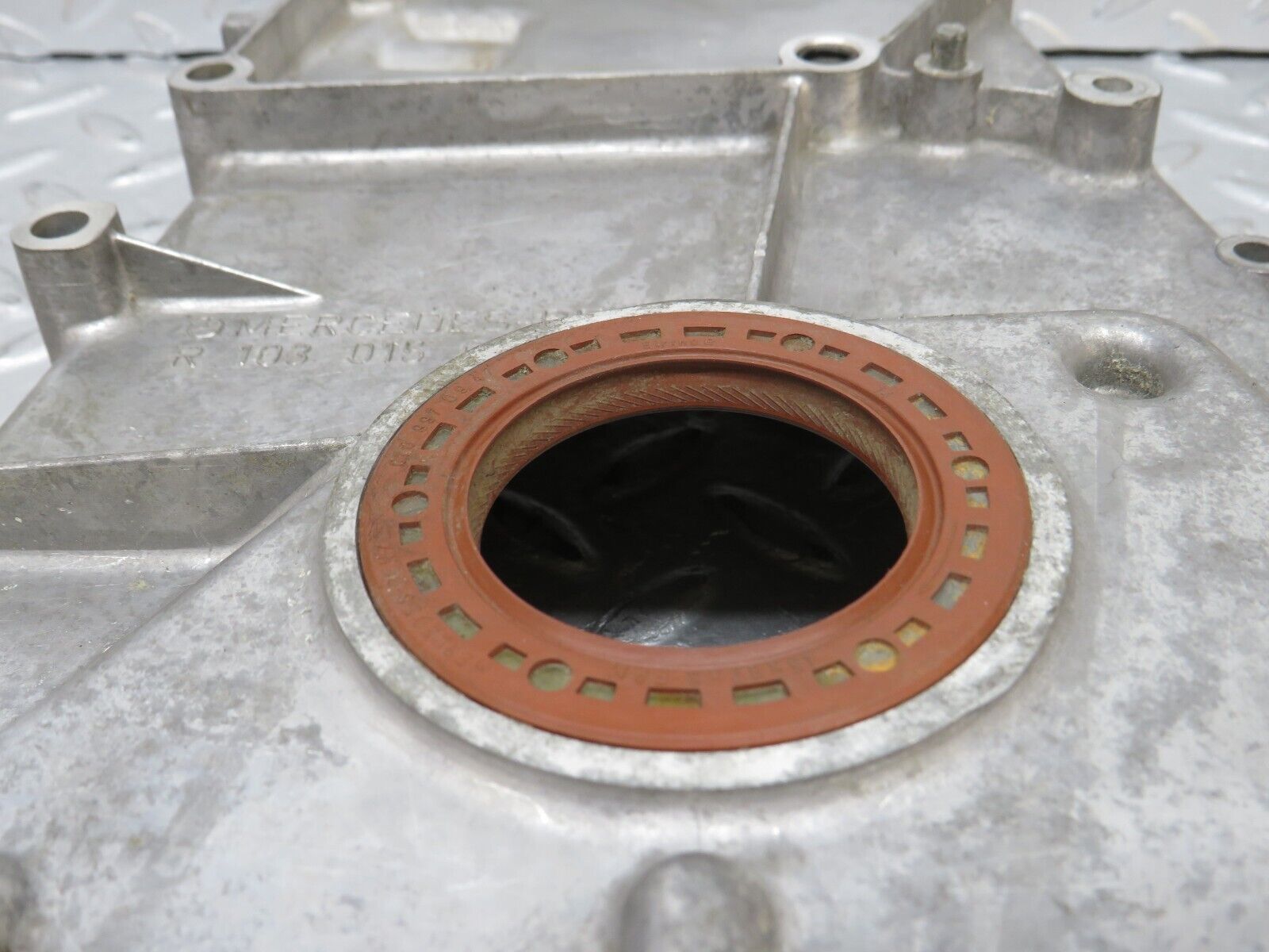 32643 Mercedes-Benz S124 300TE Wagon Timing Chain Cover 1030150301