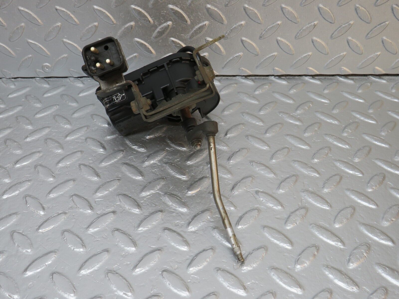 39733 Mercedes-Benz R129 320SL Coupe Headlight Wiper Motor Left 0390206875