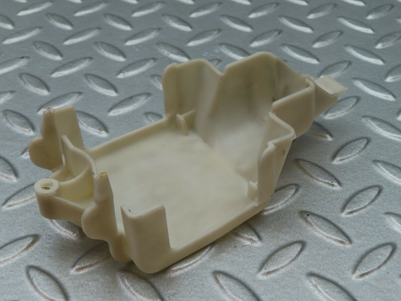 5318 Mercedes-Benz W124 230E Rear Door Lock Vacuum Actuator Cover 1248050590