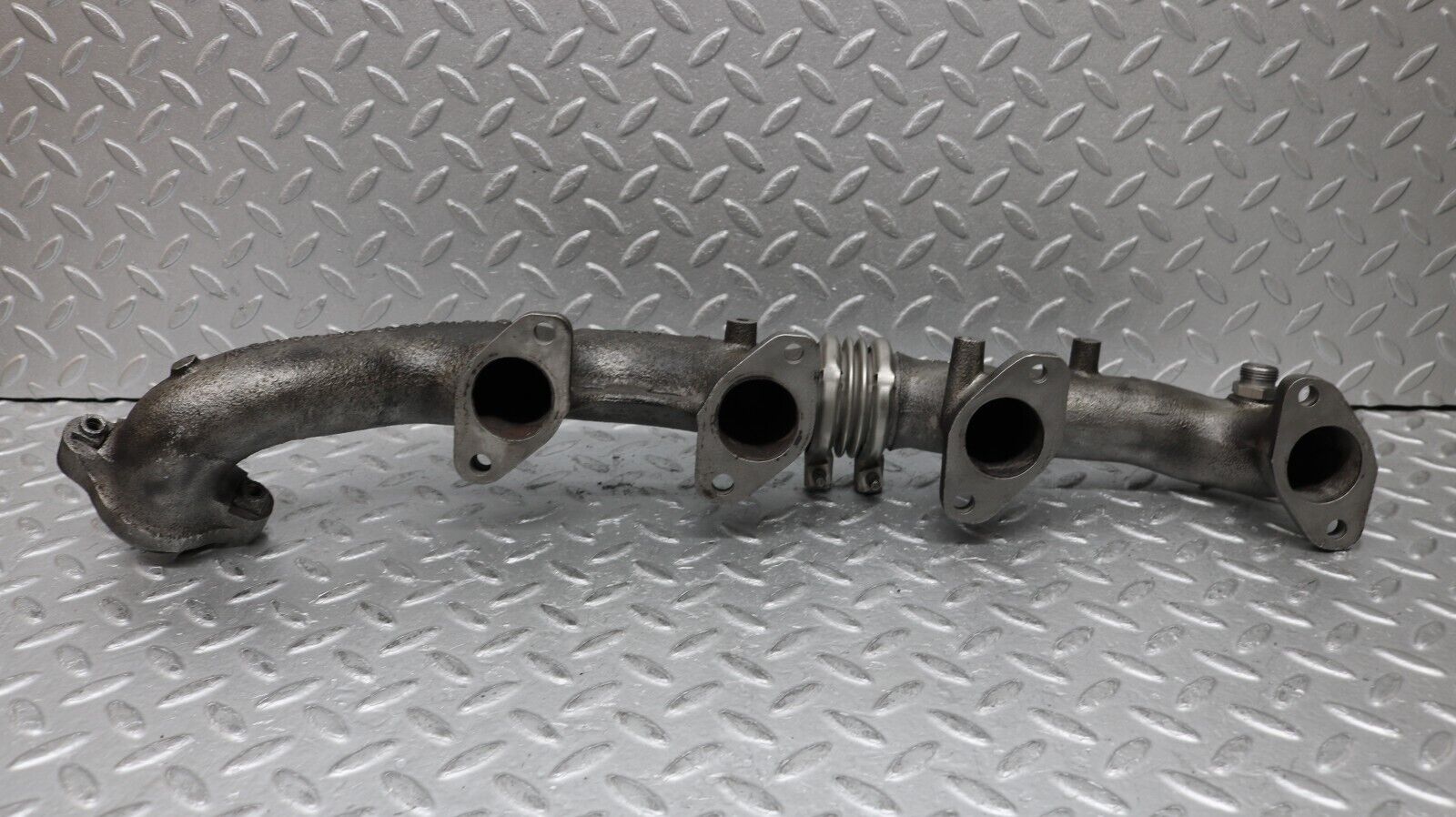 37250 Mercedes-Benz C126 420SEC Coupe Exhaust Manifold Left Side 1161422302
