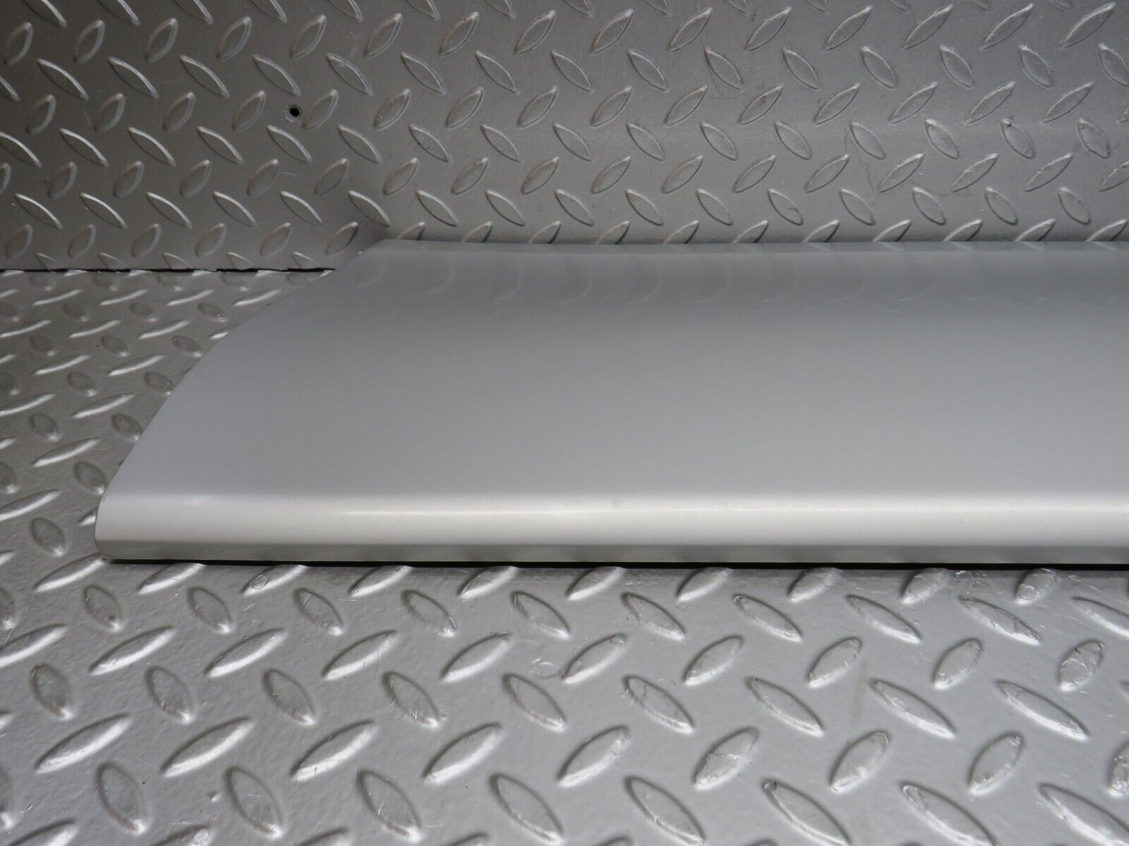 39380 Mercedes-Benz R129 320SL Coupe Left Door Lower Moulding Trim 1296902140