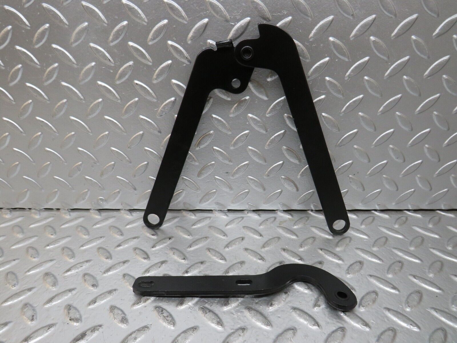 23834 Mercedes-Benz C107 450SLC Coupe Bonnet Hinge Right Side