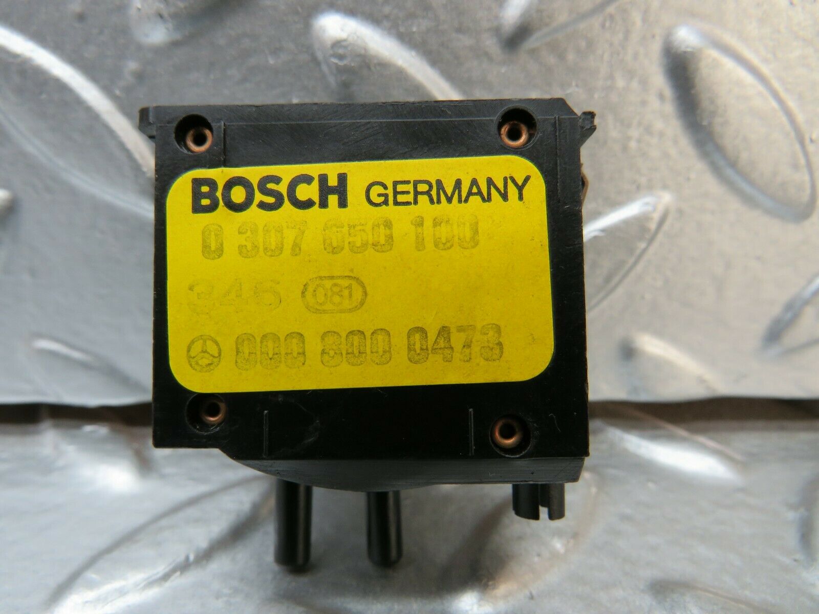 23975 Mercedes-Benz W123 280E Headlight Level Switch 0008000473 0307650100