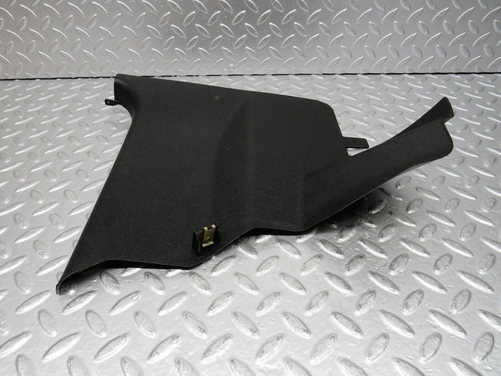 31665 Mercedes-Benz W201 190LE 1.8L Kick Panel Right Black 2016880606