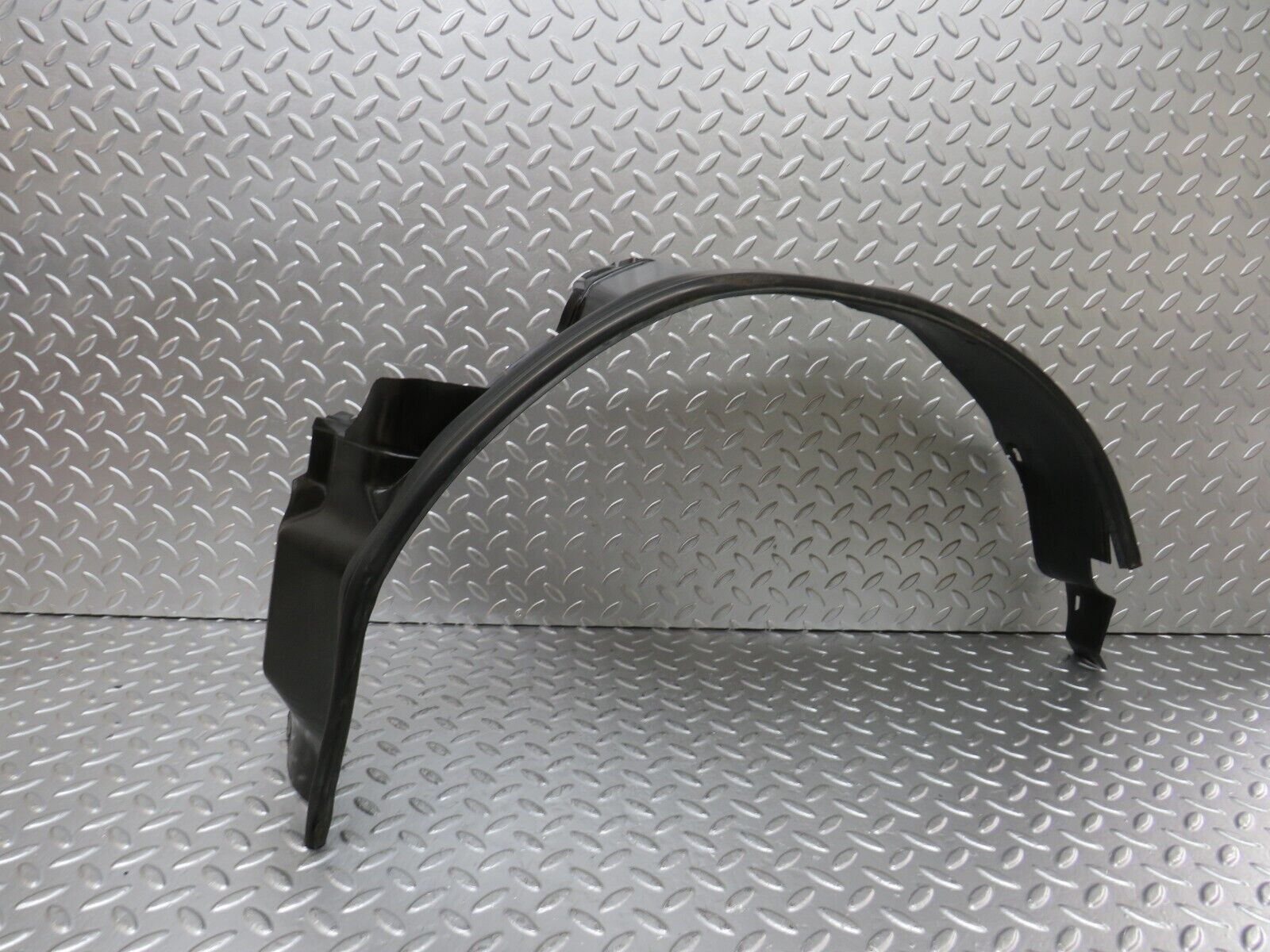 25237 Mercedes-Benz W201 190D Inner Mudguard Panelling Front Right 2018840235