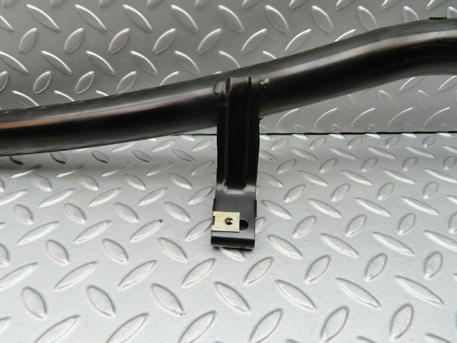 5364 Mercedes-Benz W124 230E Dashboard Bracket