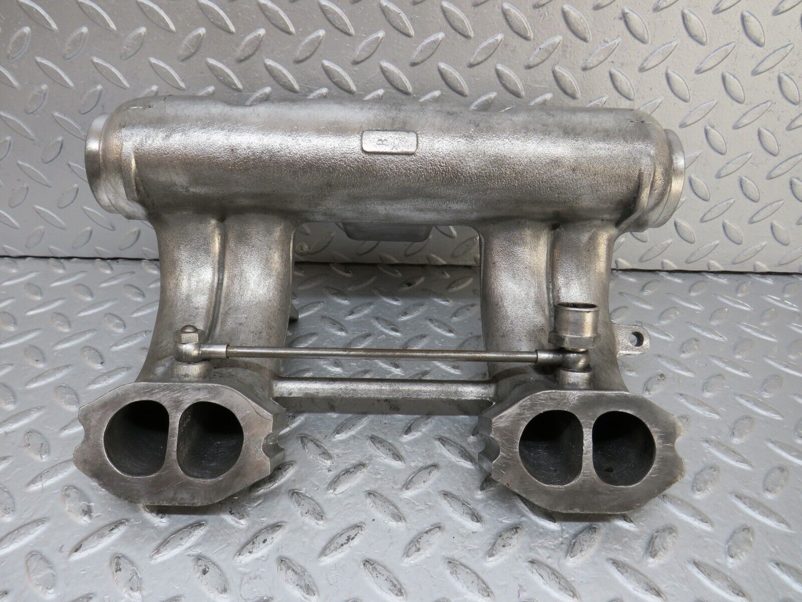 35927 Mercedes-Benz 240D OM616.912 Intake Manifold 6151410201