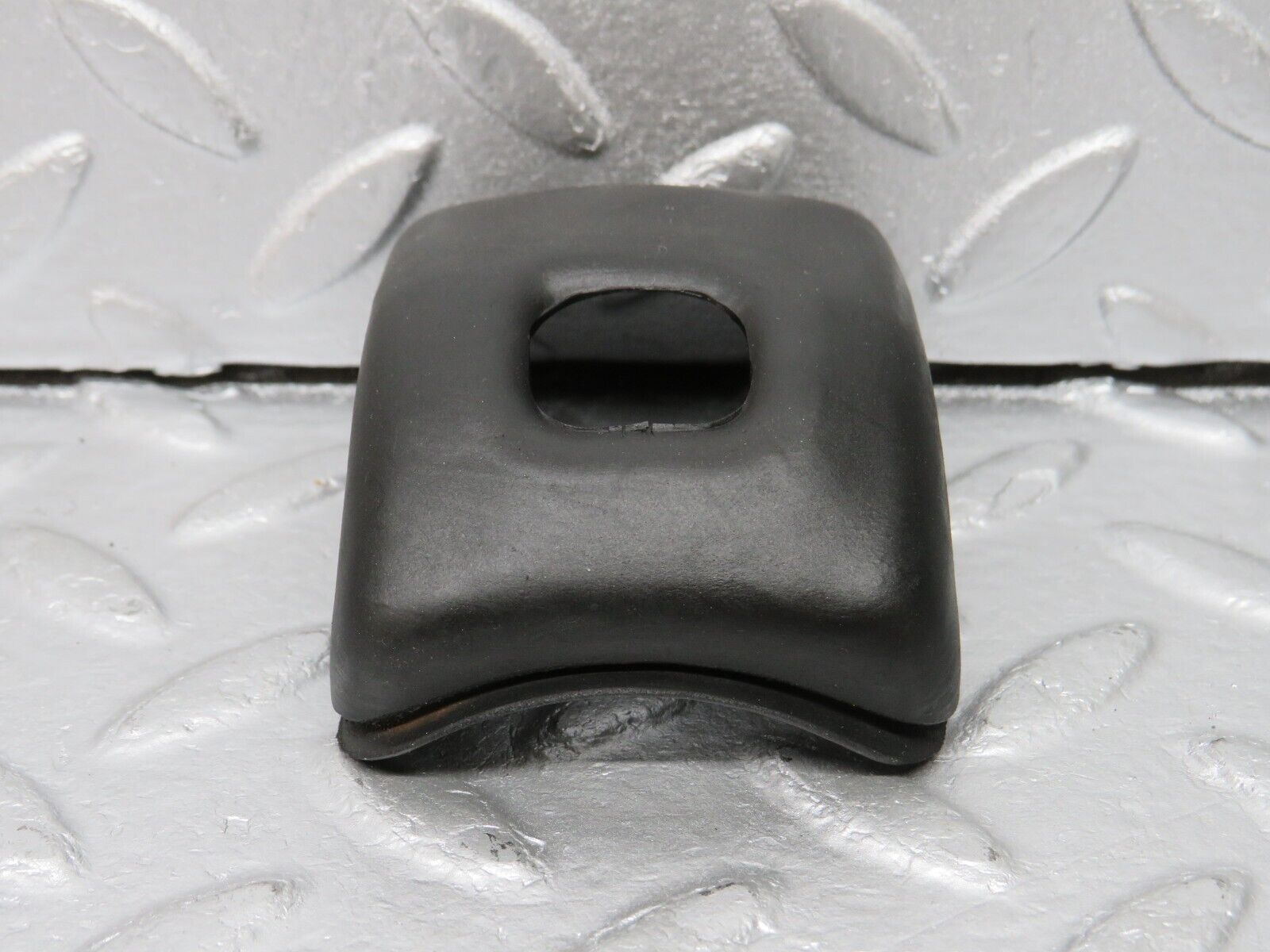 40327 Mercedes-Benz W110 230 Indicator Stalk Rubber Cover 1084620096