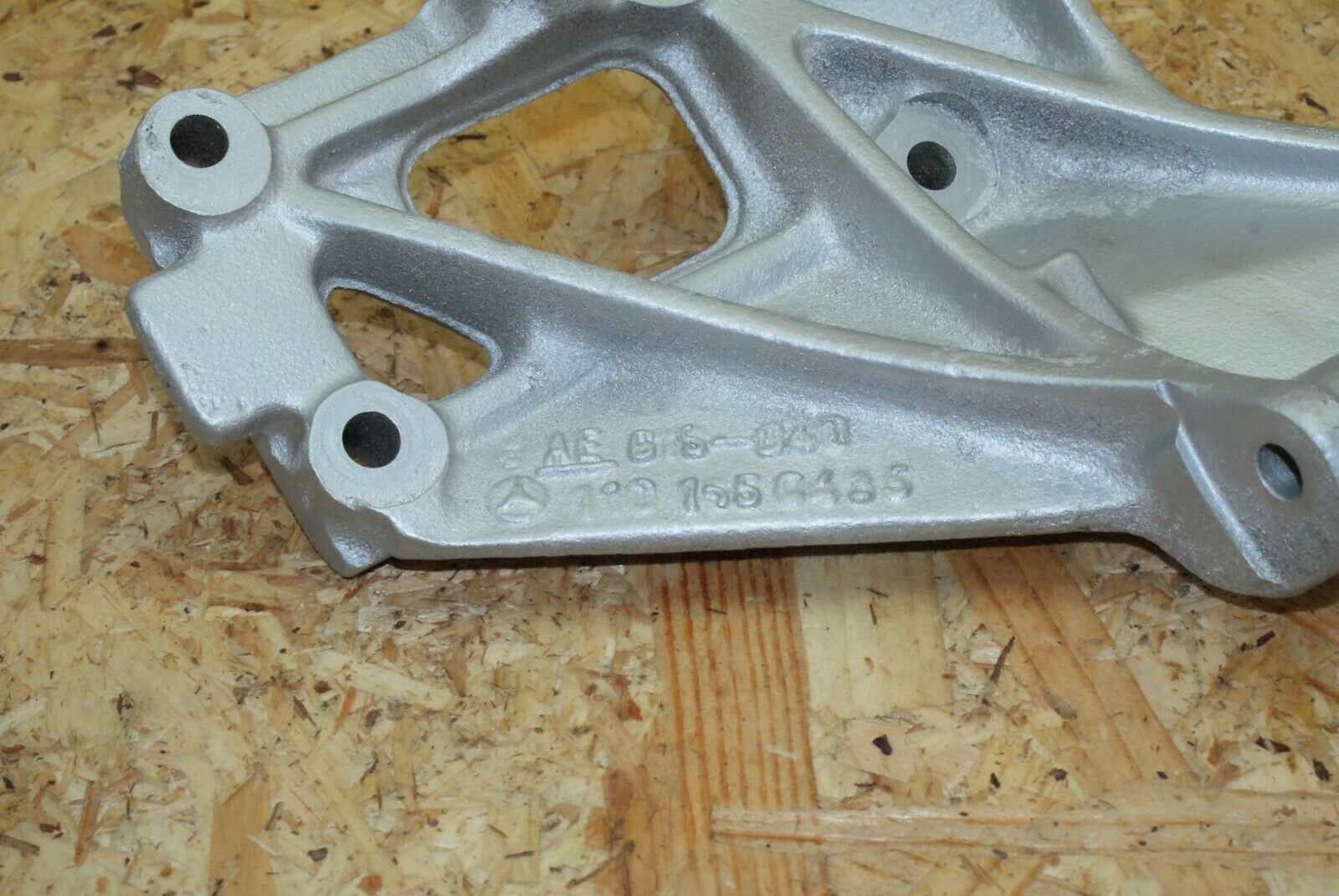 2353 Mercedes-Benz W123 280E Bracket For Alternator 1101550435