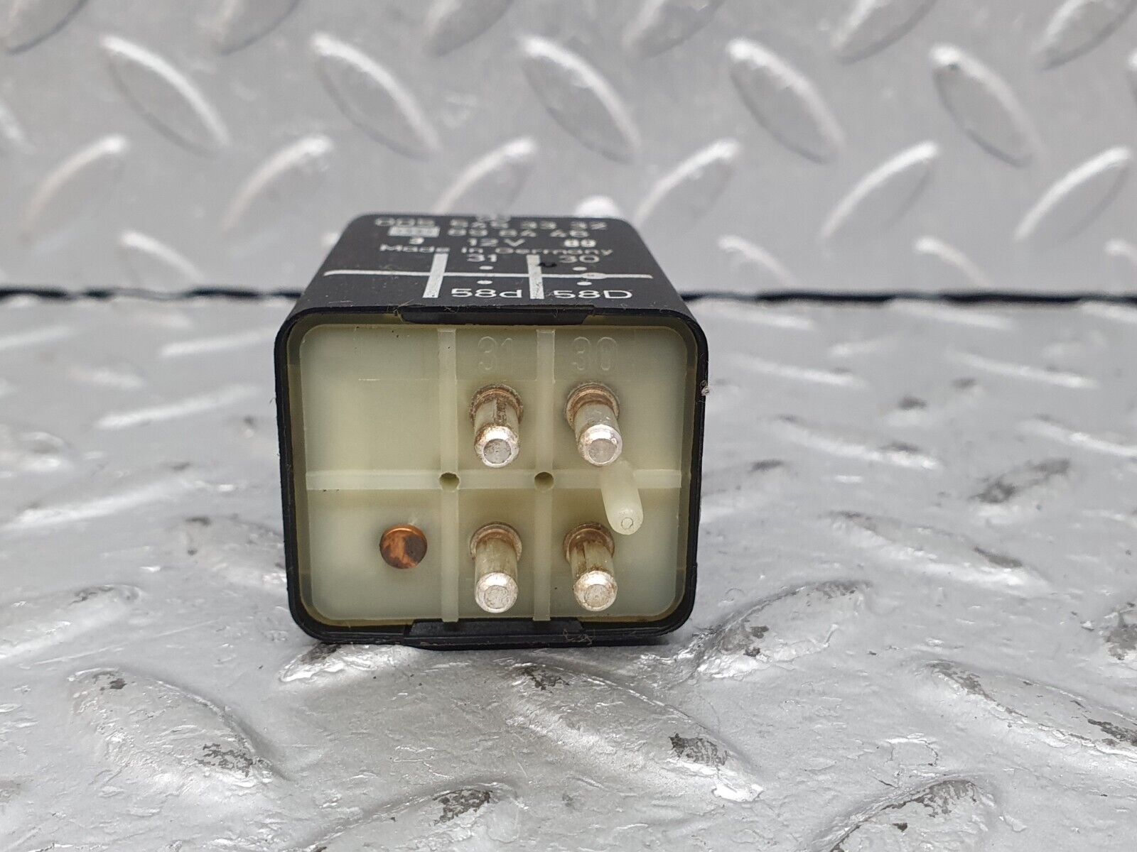 41098 Mercedes-Benz W126 300SE Light Control Relay 0055453332