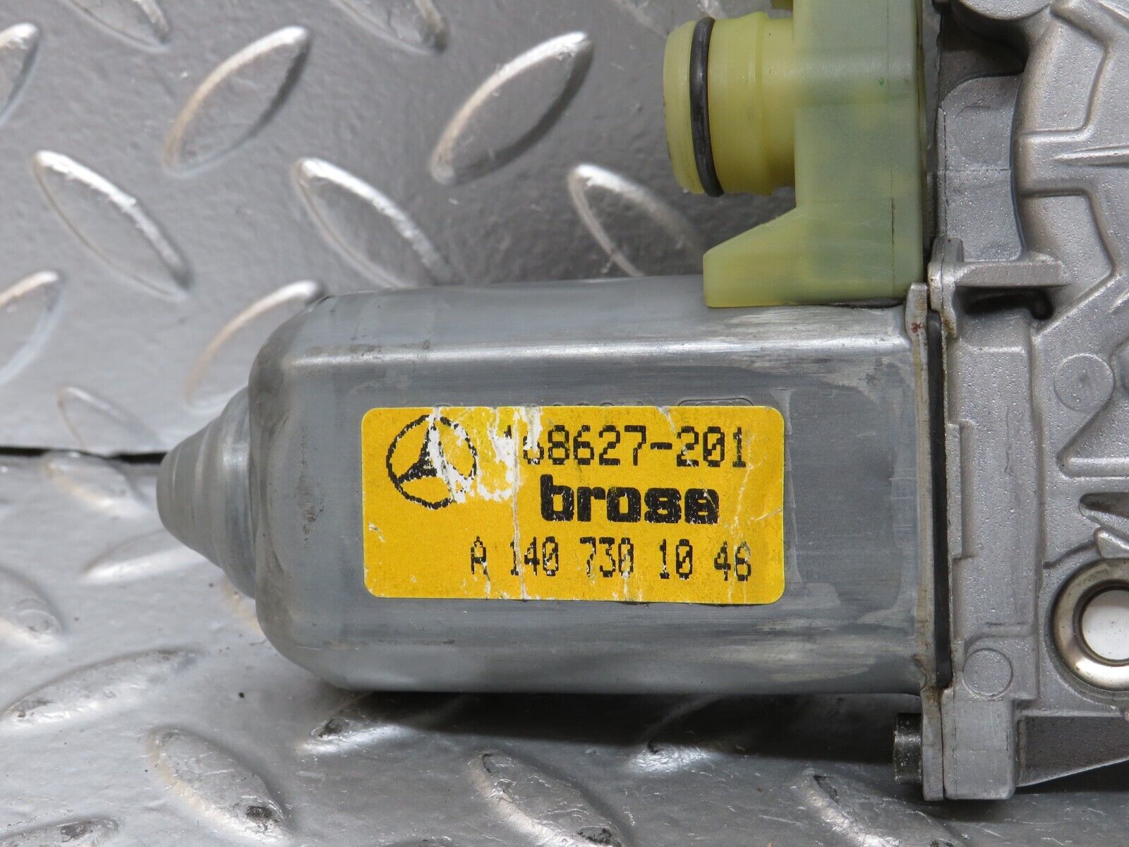 24745 Mercedes-Benz W140 S320 Rear Right Window Regulator Motor 1407301046