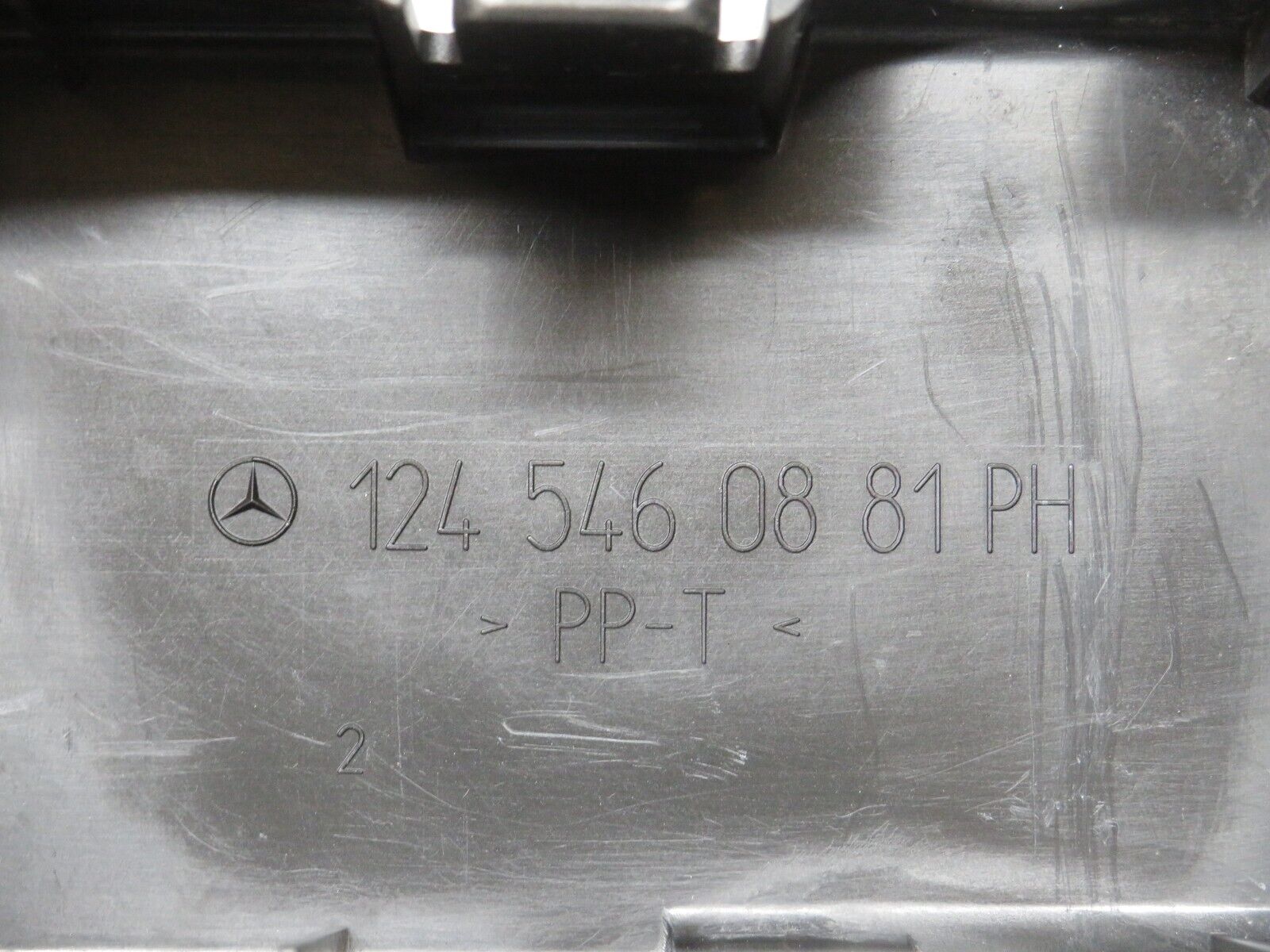 31249 Mercedes-Benz S124 220TE Wagon Cable Connect Cover 1245460881