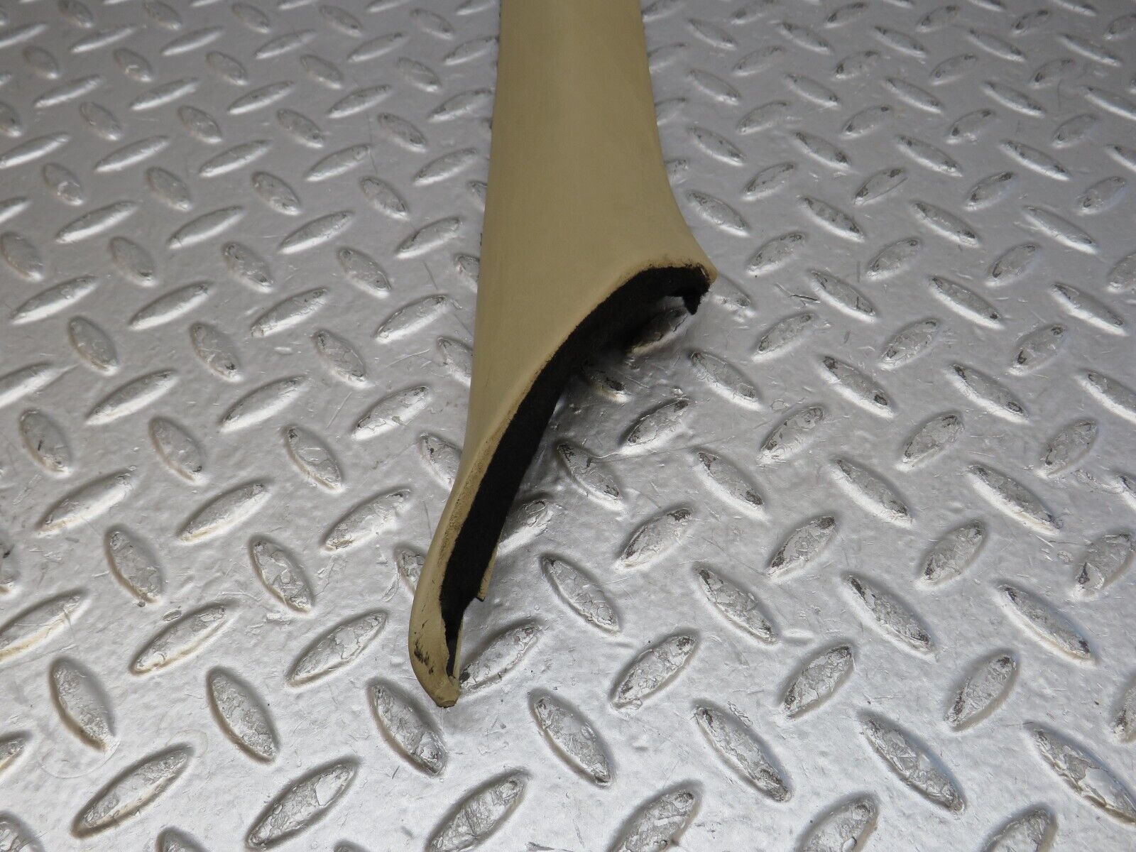 36487 Mercedes-Benz W201 190E 2.0L A Pillar Cover Trim Right Side Beige 2016922089