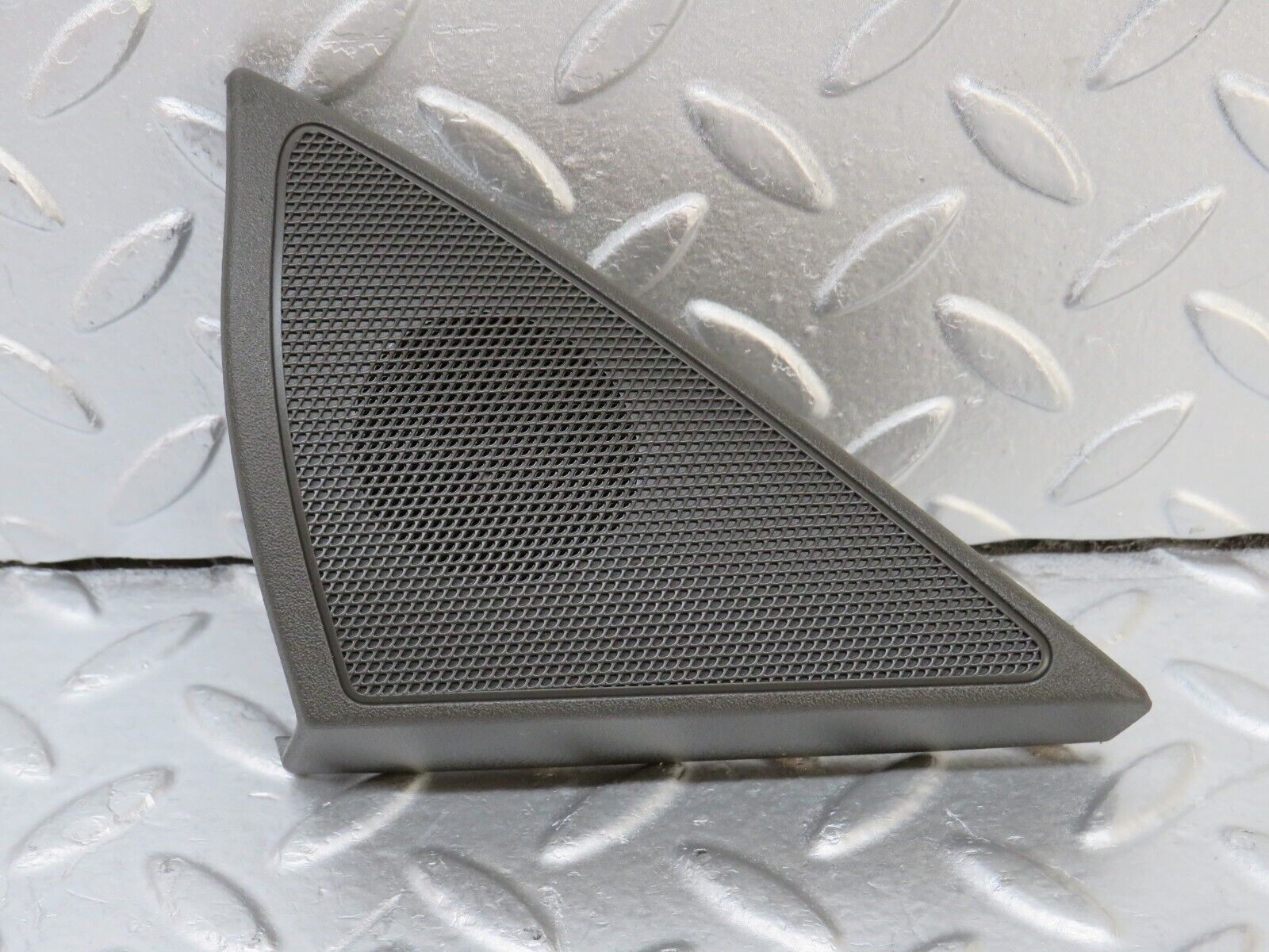 35171 Mercedes-Benz W221 Front Right Door Speaker 2217280456