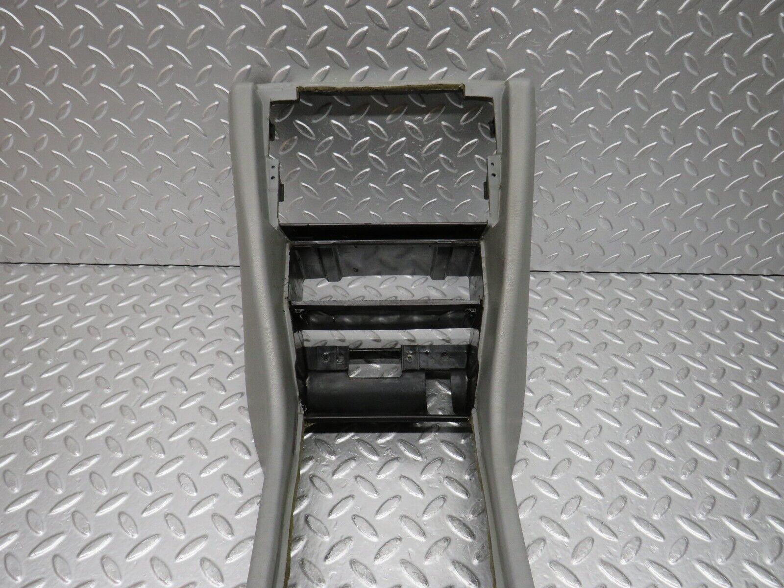 30357 Mercedes-Benz W124 230E Centre Console Grey