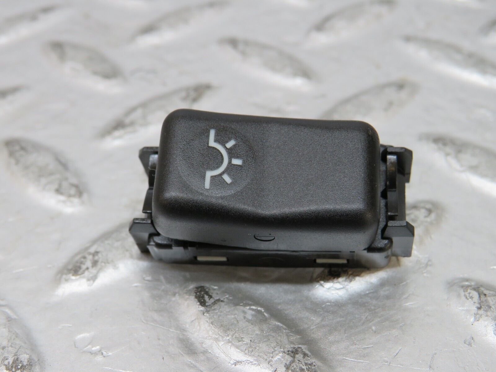 26527 Mercedes-Benz C124 220CE Coupe Interior Dome Light Switch 1248209810