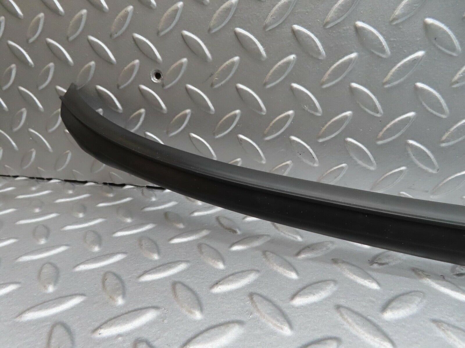 15207 Mercedes-Benz W140 S320 Rear Windscreen Lower Trim