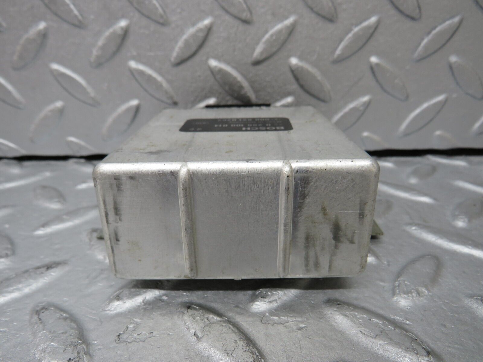 36967 Mercedes-Benz C126 420SEC Coupe Seat Belt Control Unit Bosch 0285100014