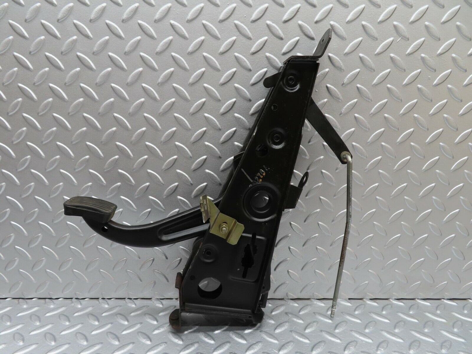 13991 Mercedes-Benz C107 280SLC Parking Brake Pedal