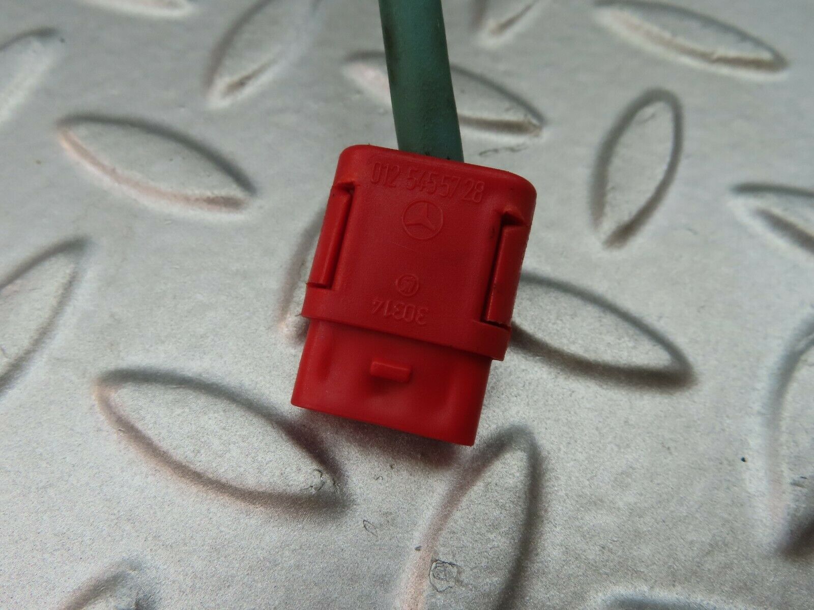 6729 Mercedes-Benz S124 E220 Wagon Steering Wheel Contact Plate 1244620597