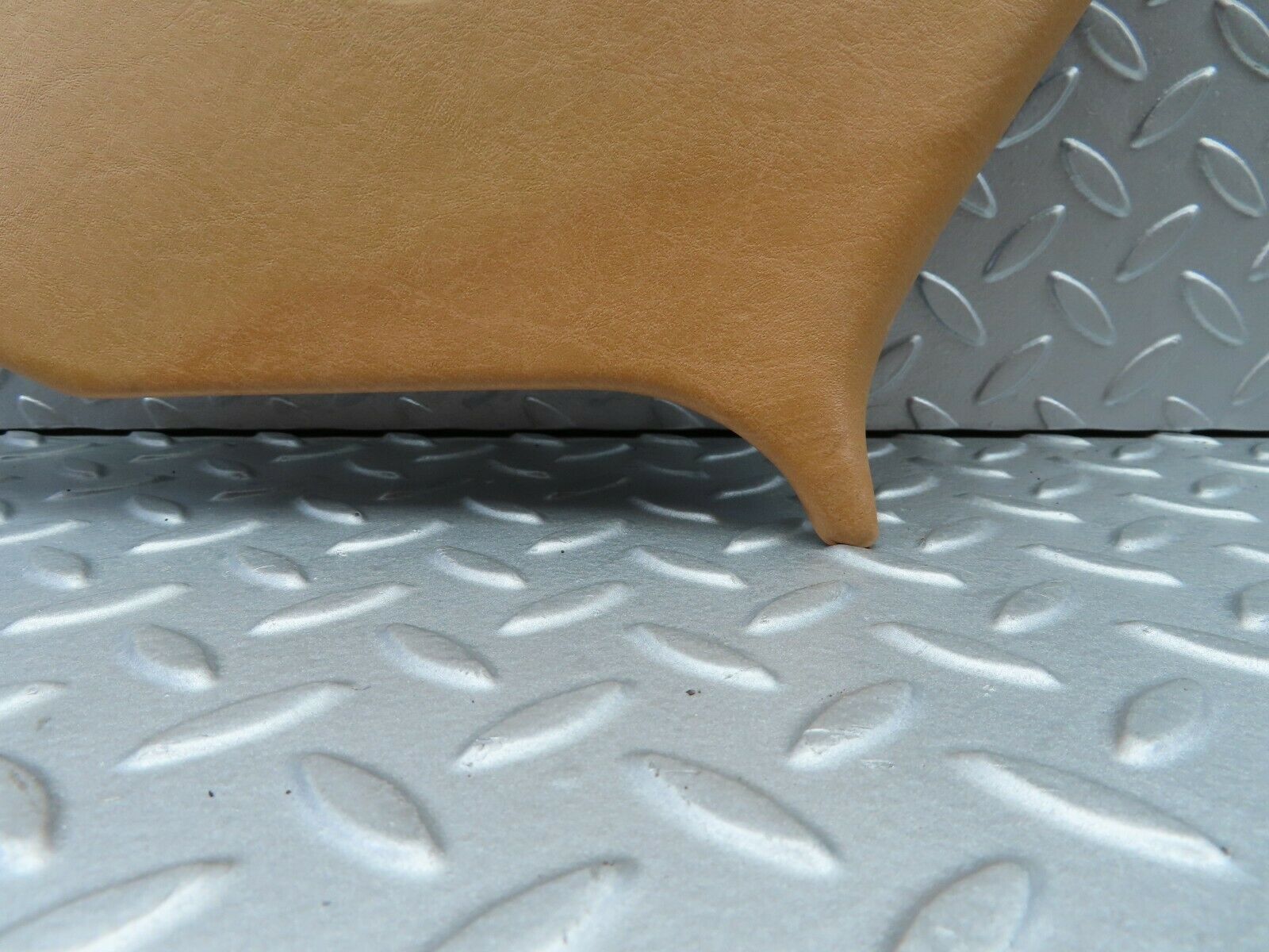 5829 Mercedes-Benz W123 200 C Pillar Cover Panel Left Palomino 1236900325