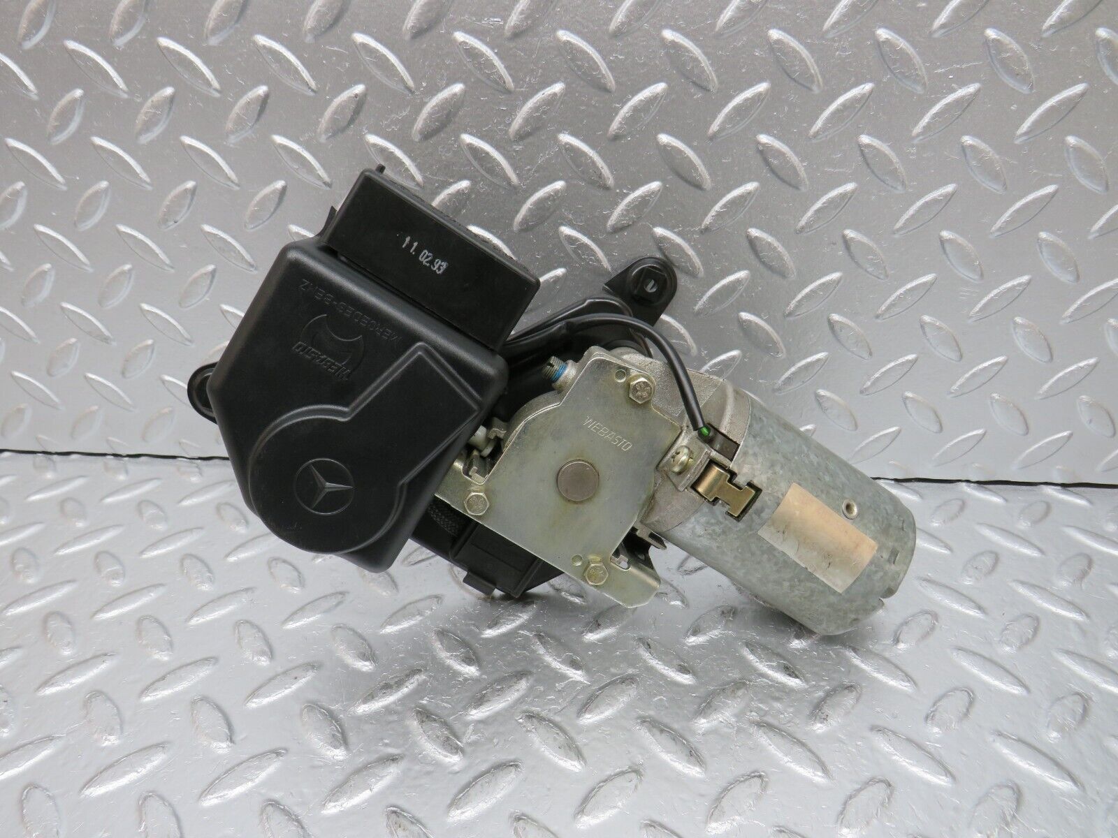 31354 Mercedes-Benz S124 220TE Sunroof Motor Webasto With Relay 1247800507 1248210047