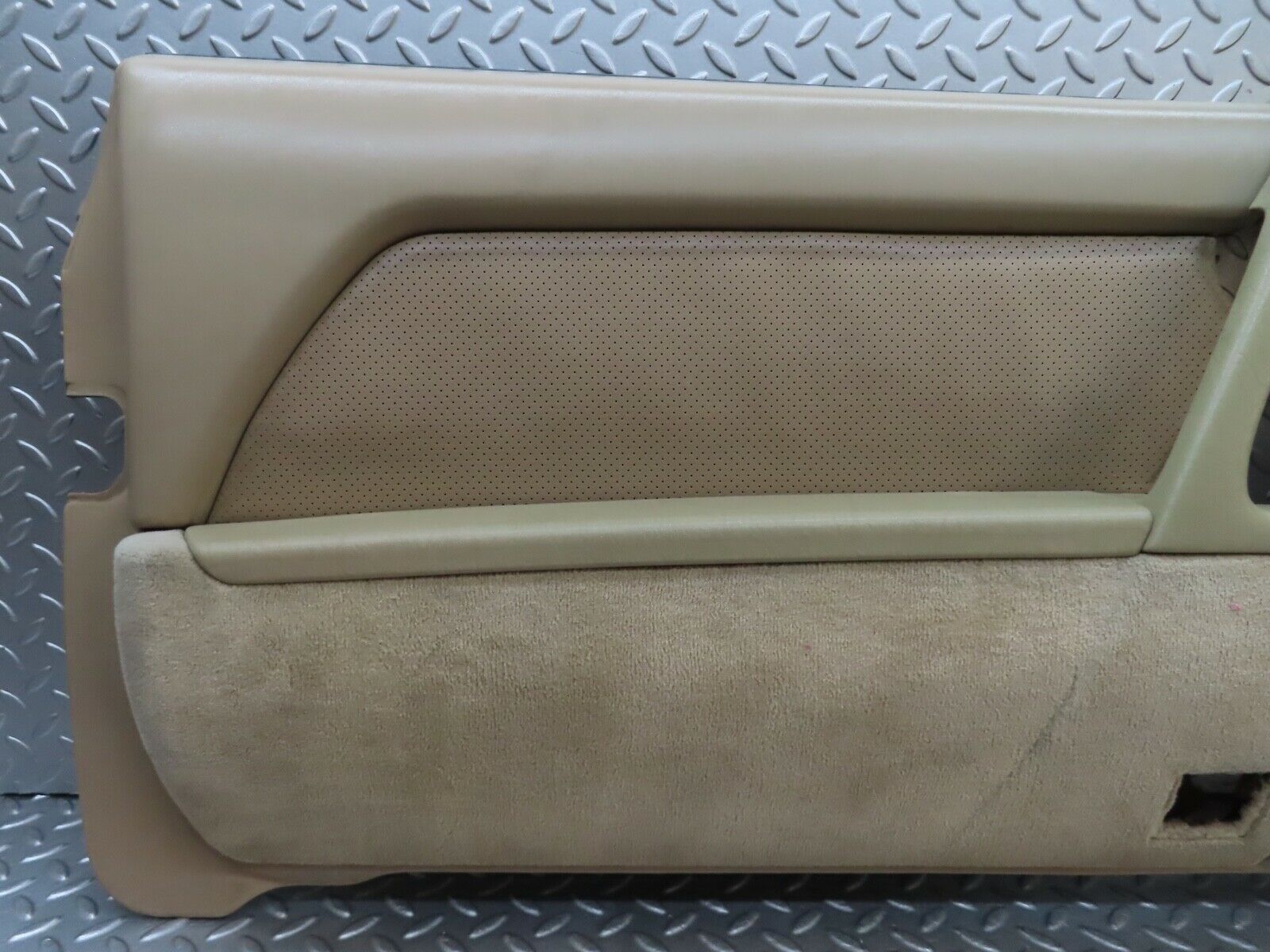 19939 Mercedes-Benz R129 300SL Coupe Left Door Card Cream