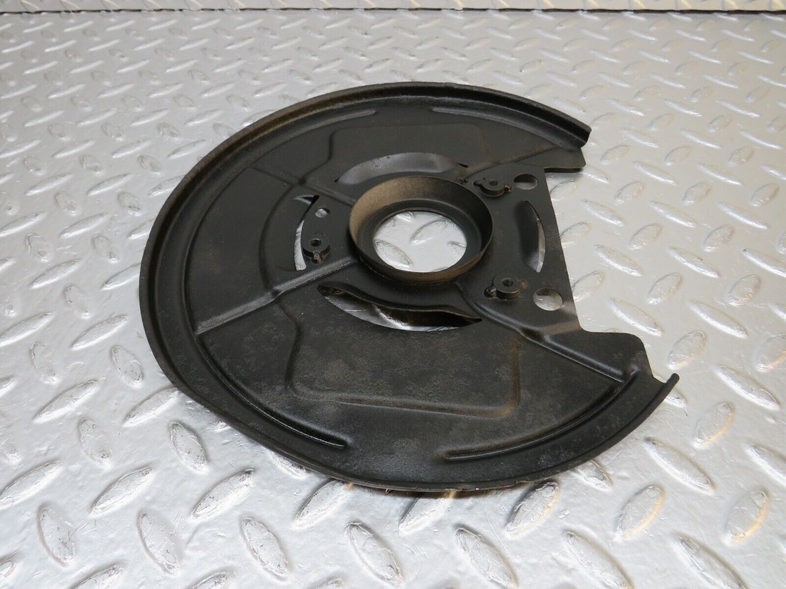 32264 Mercedes-Benz W108 280SE Front Right Brake Disc Protection Plate
