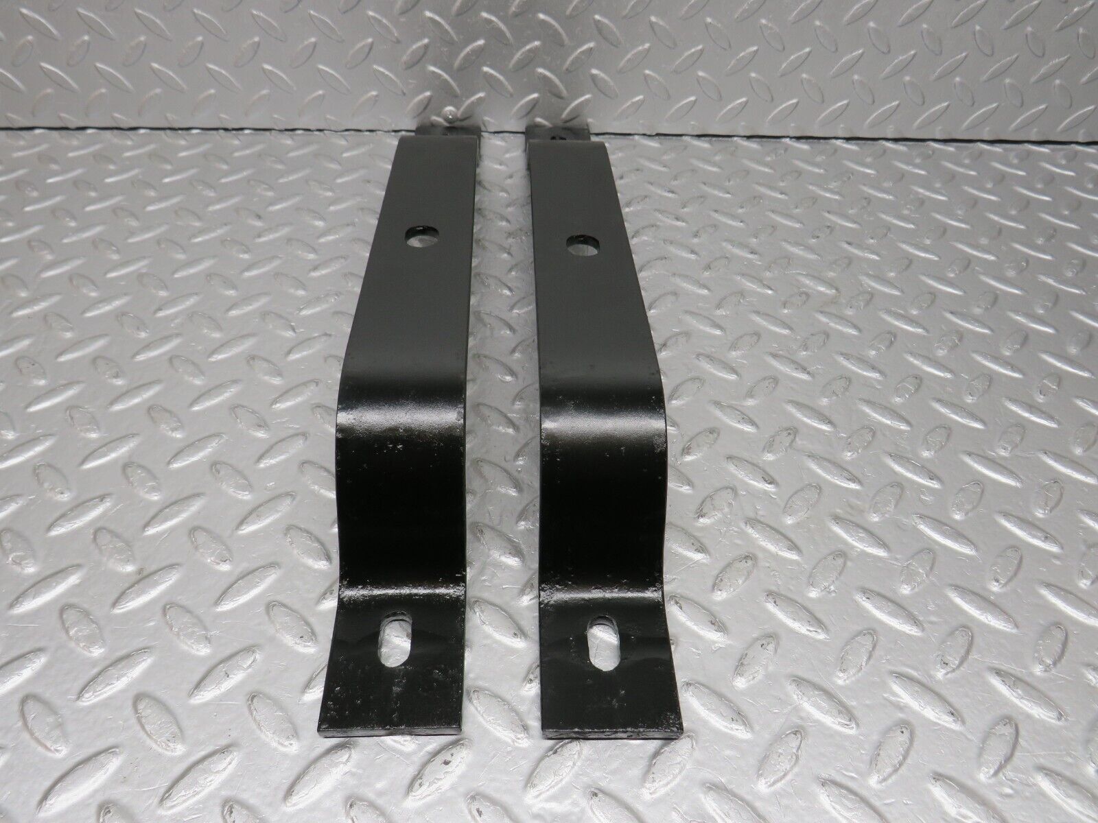 40531 Mercedes-Benz W110 230 Bumper Bracket 2x