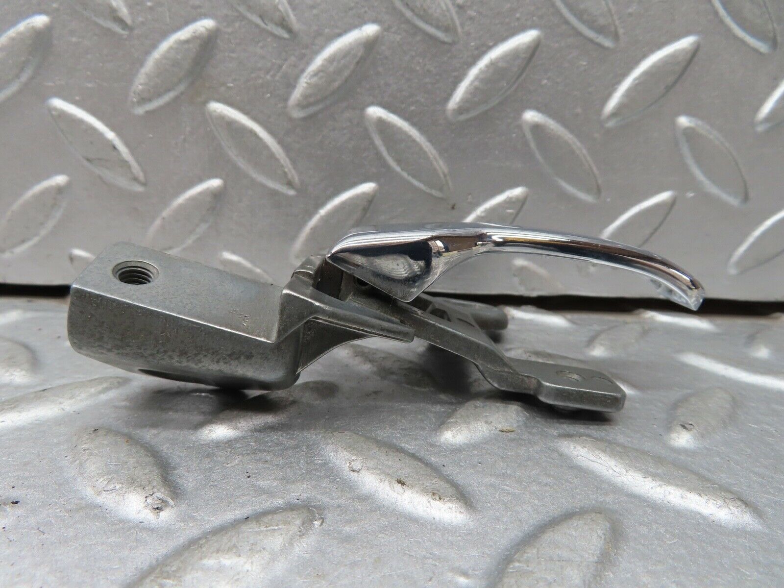 19158 Mercedes-Benz W123 300D Right Interior Door Handle 1237600261