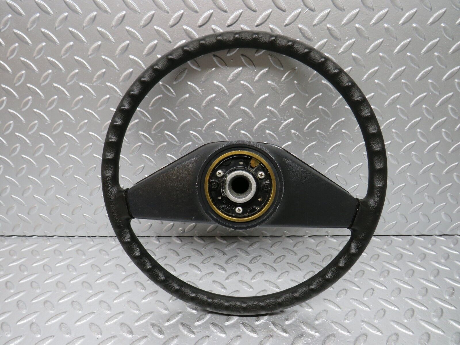 30038 Porsche 924 Steering Wheel 690578