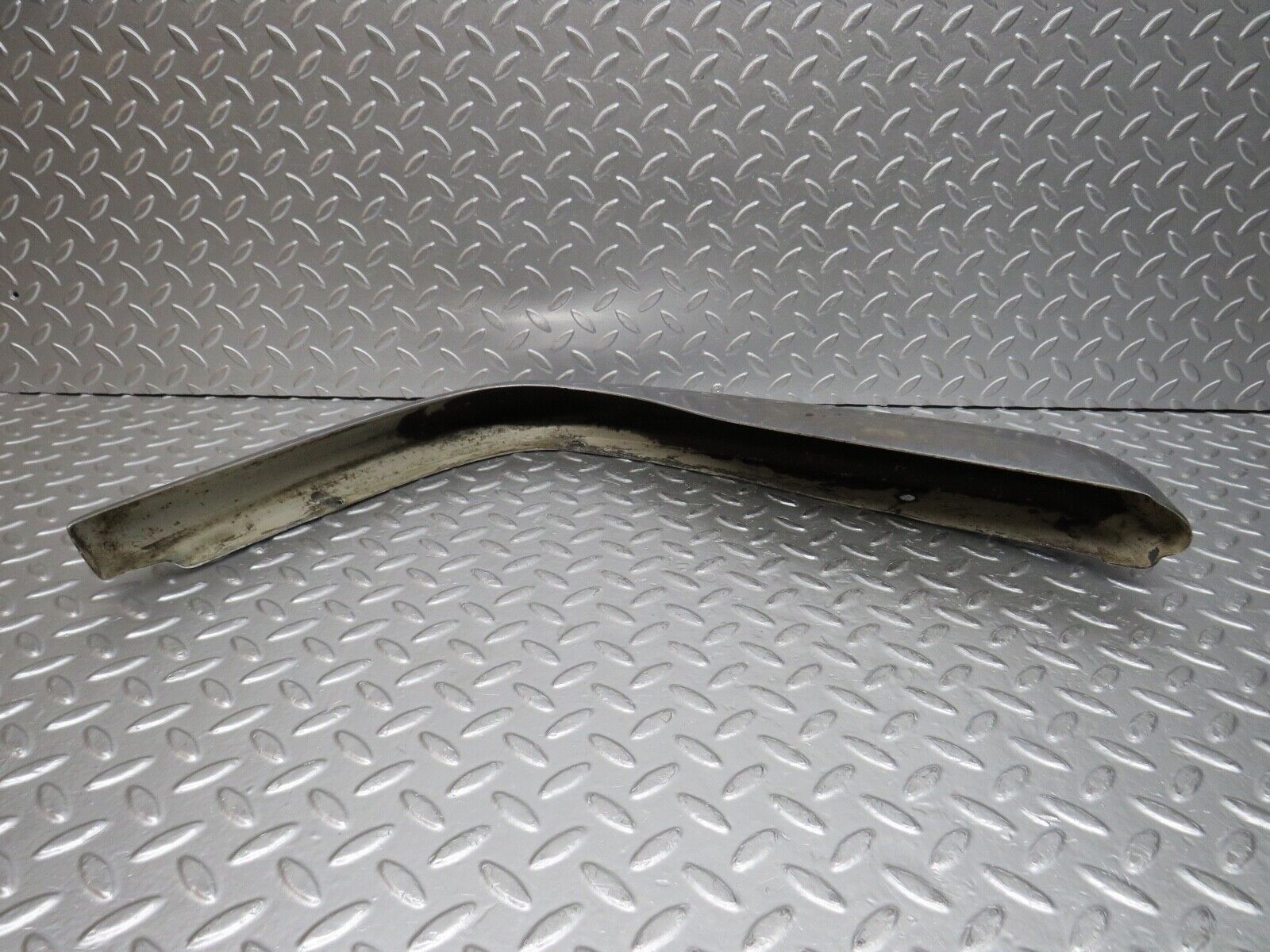 0406 Mercedes-Benz W108 280SE Front Upper Bumper Left