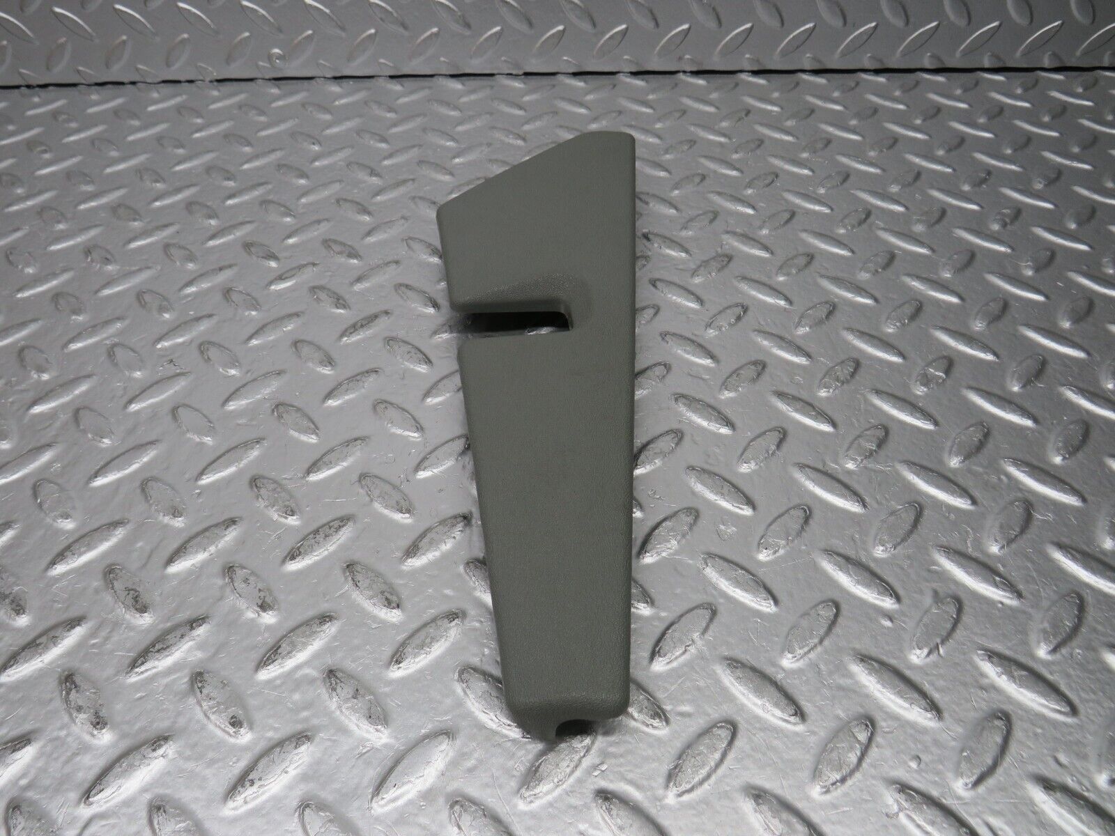 30451 Mercedes-Benz W124 230E Front Right Driver Seat Trim Grey 1249190220