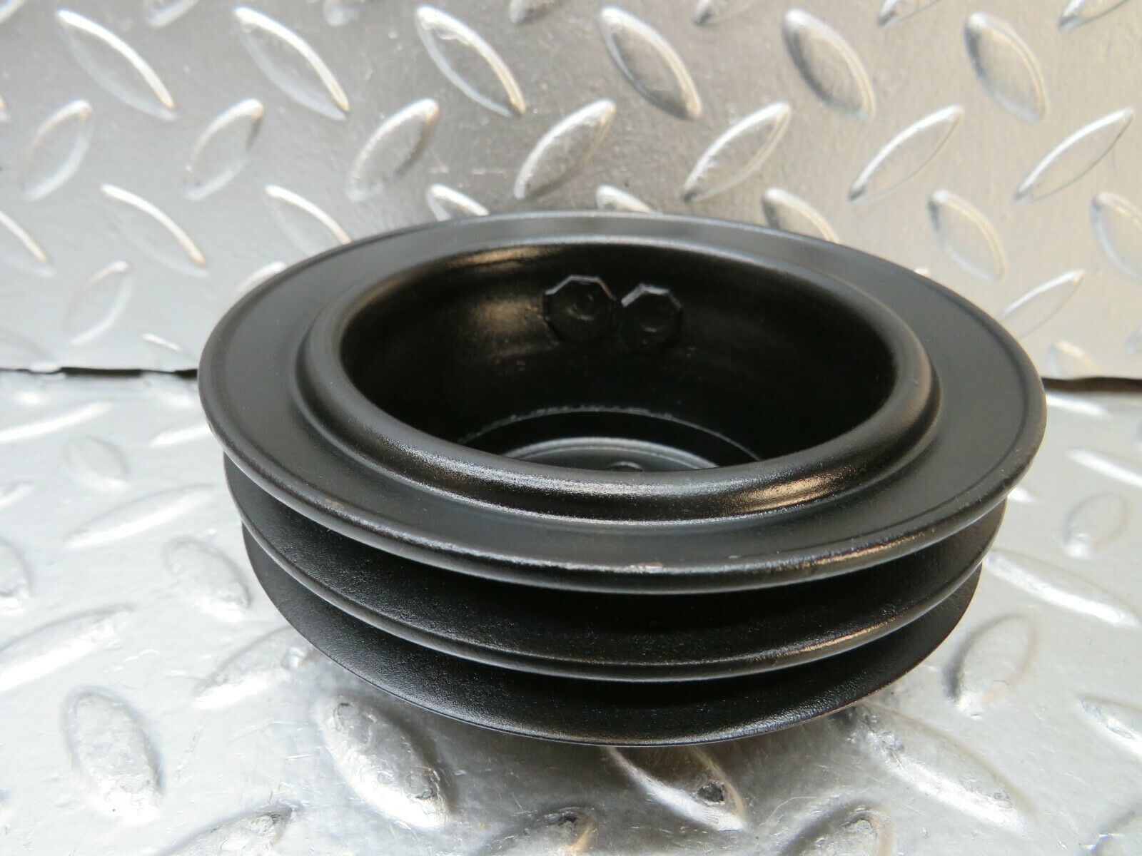 22859 Mercedes-Benz C107 450SLC Coupe Water Pump Pulley