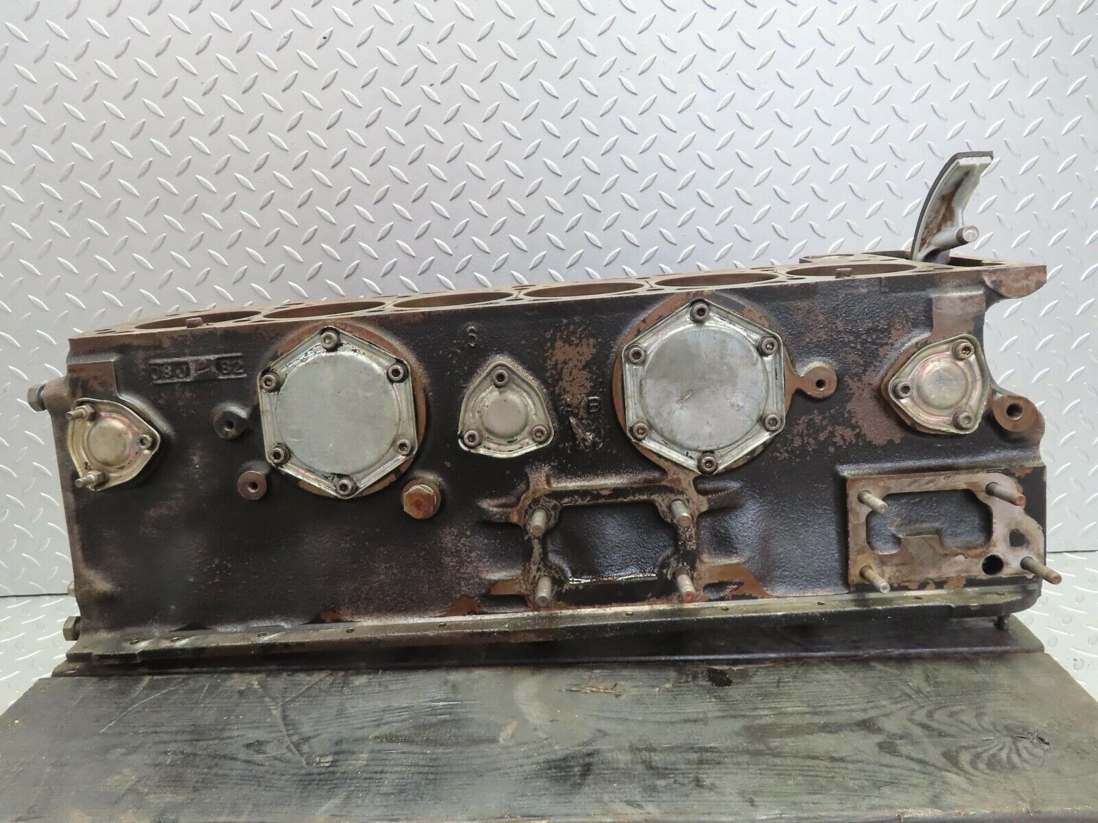 16144 Mercedes-Benz W123 280E Engine Block 1100111101 M110.988