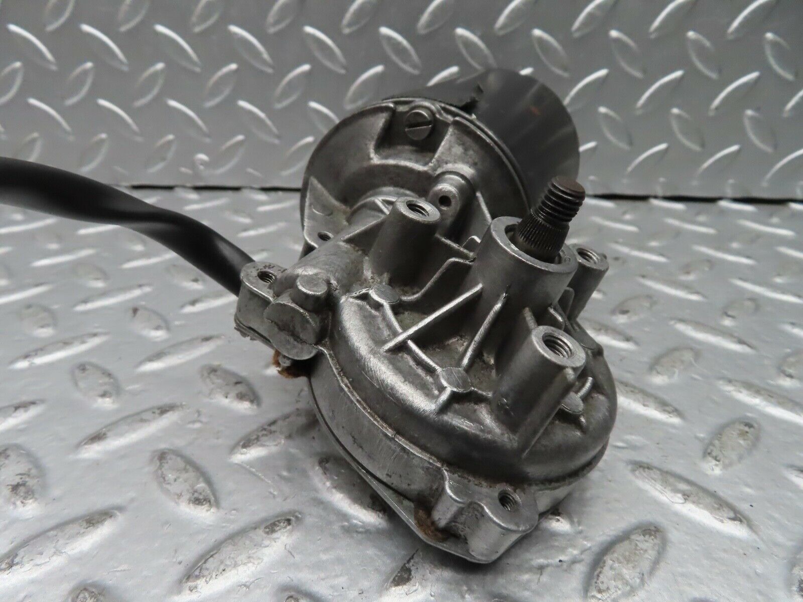 21310 Mercedes-Benz W123 230E Wiper Motor